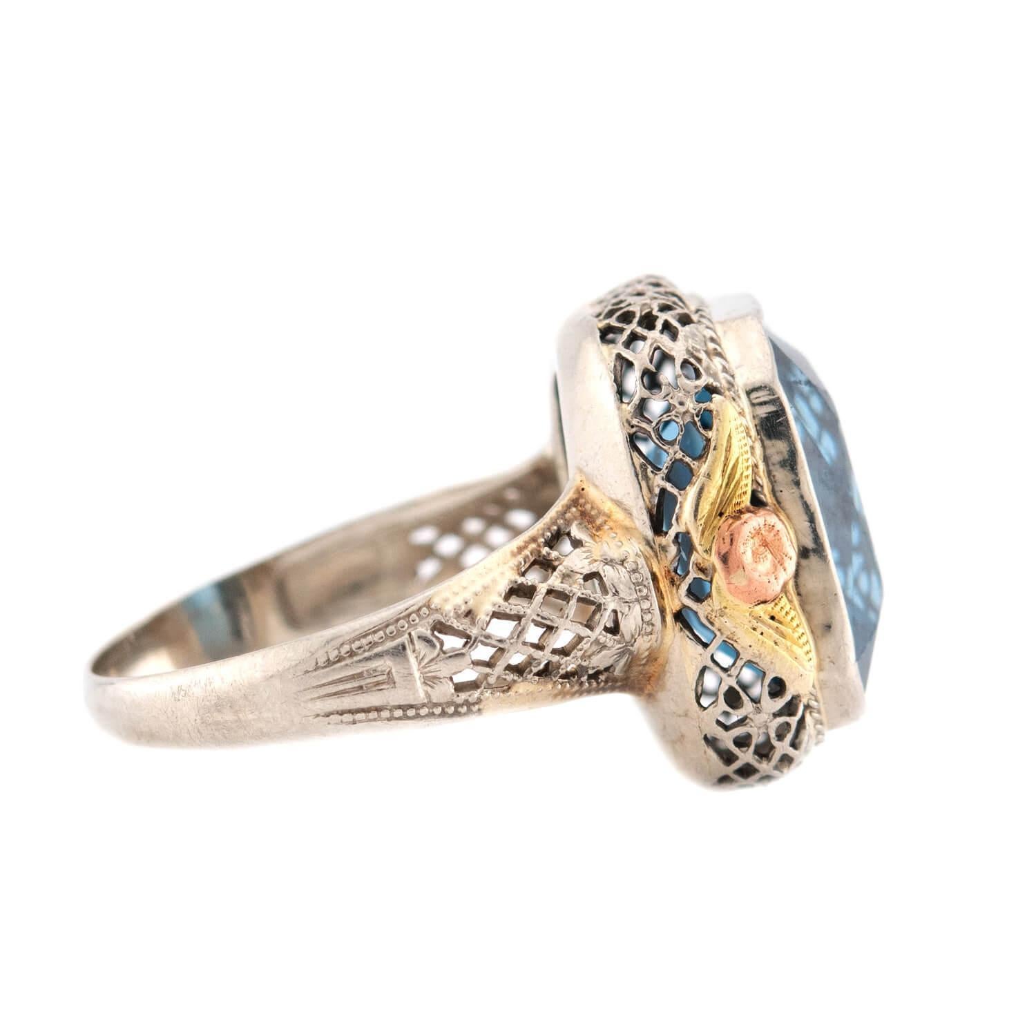 Anillo Eduardiano 14k Topacio Azul Corte esmeralda en venta