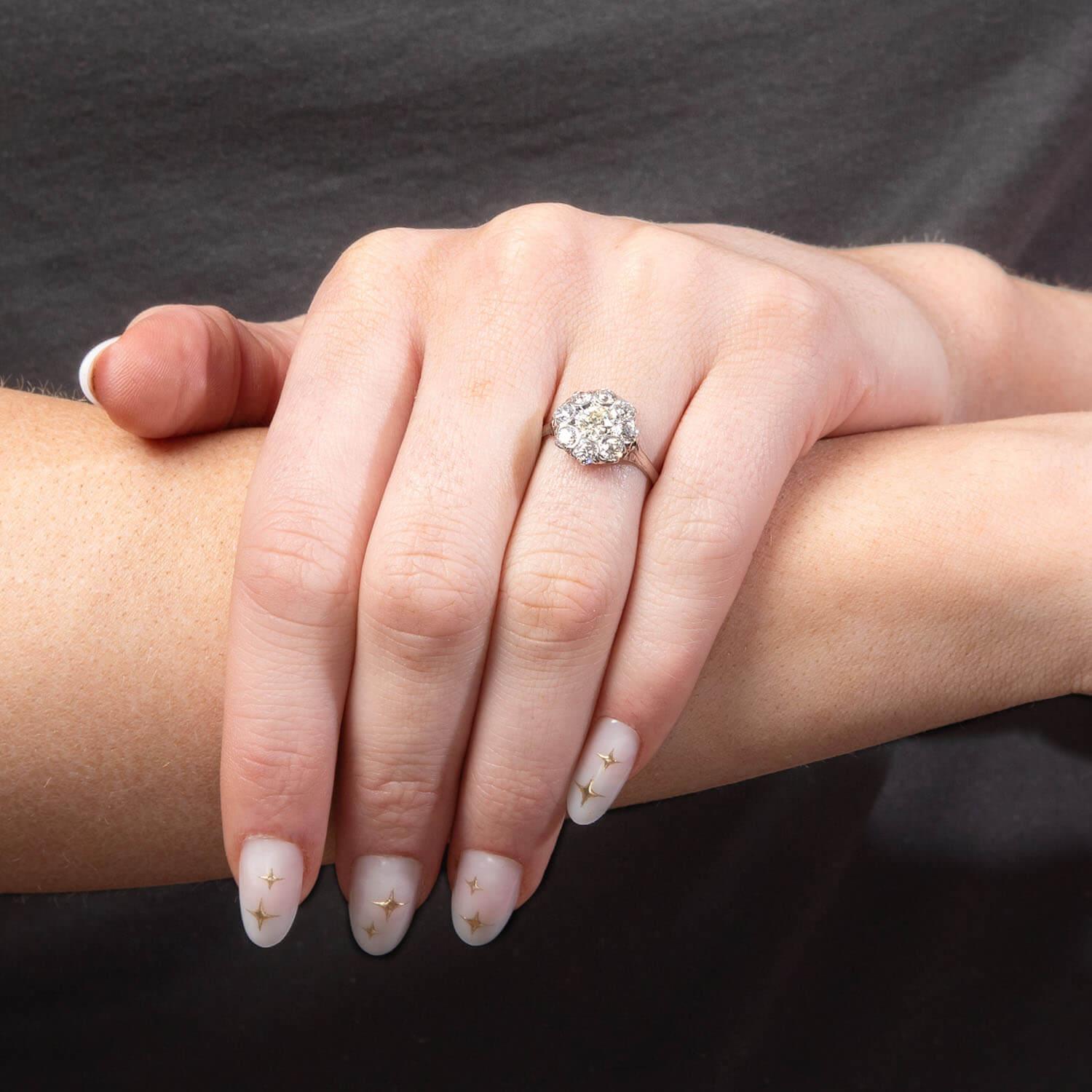 Edwardian 14k Diamant Cluster Ring im Angebot 1