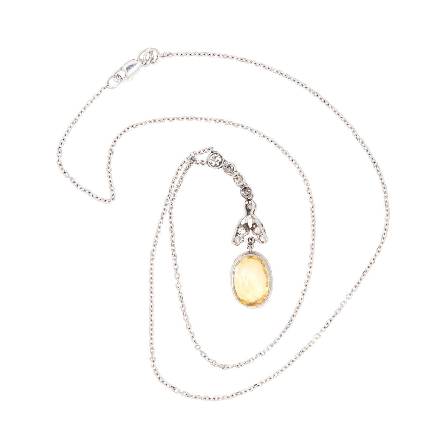 Taglio ovale Collana edoardiana con zaffiro e diamante giallo GIA 14k in vendita