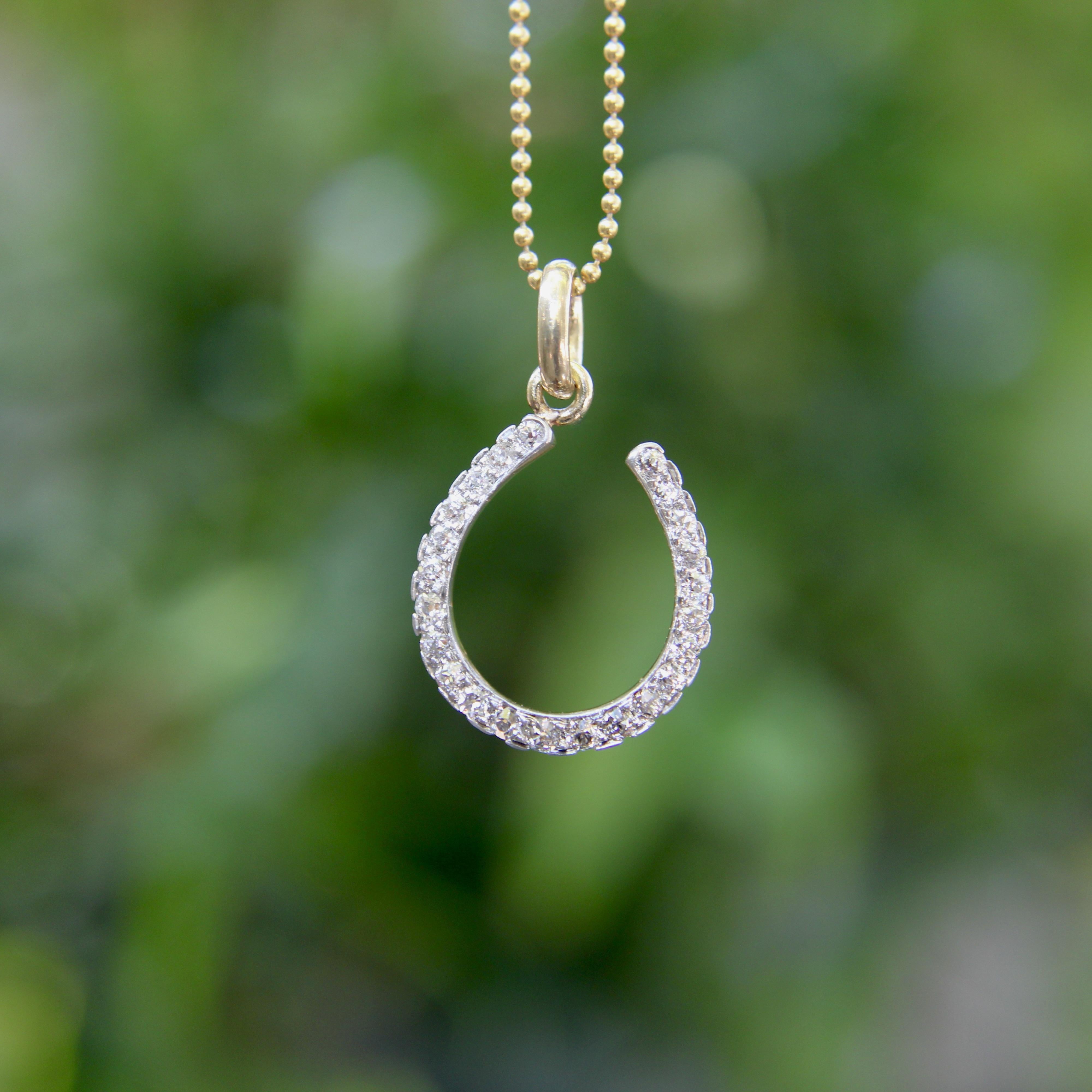 Pendentif fer à cheval édouardien en or 14K et platine avec diamant taillé à l'ancienne en vente 1