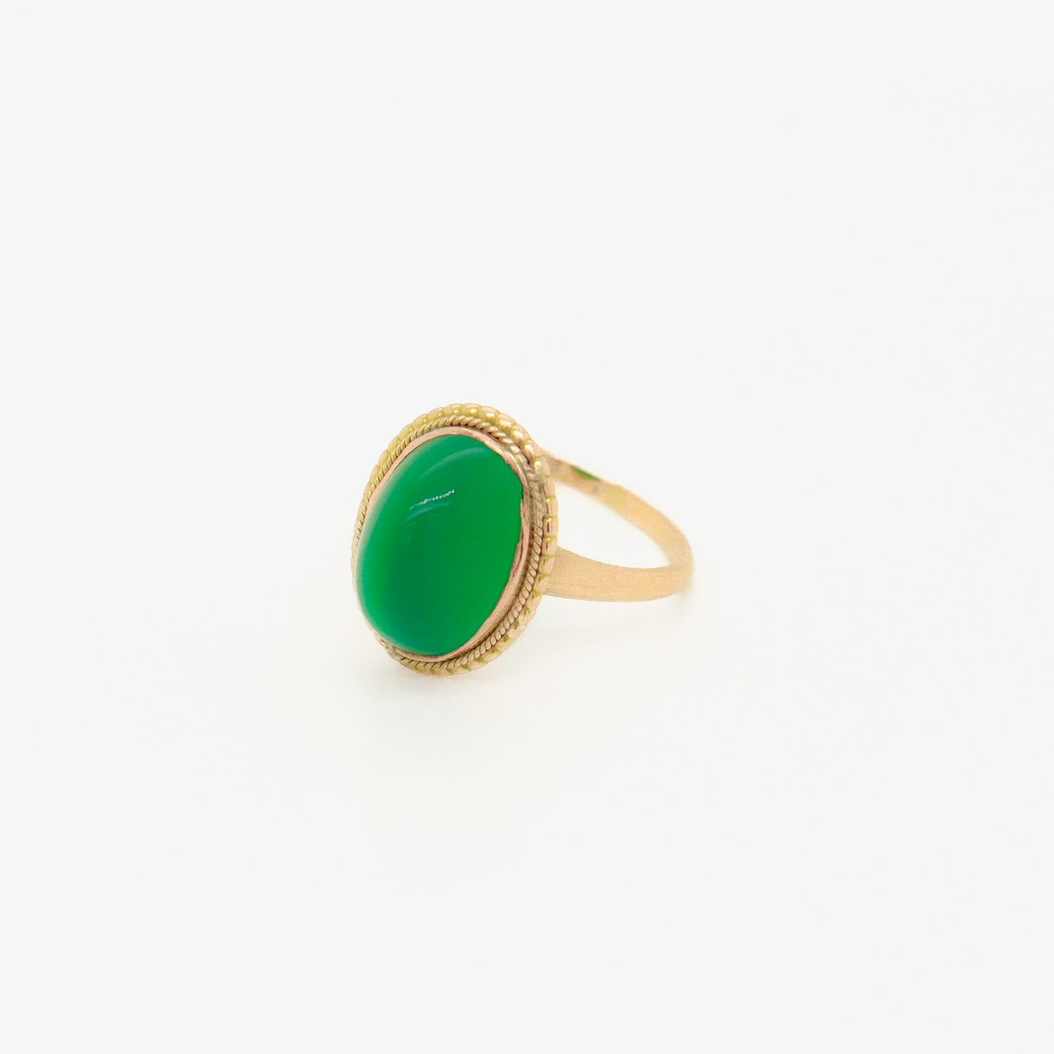 Edwardian 14K Gold & Chrysoprase Sugarloaf Cabochon Ring For Sale 6