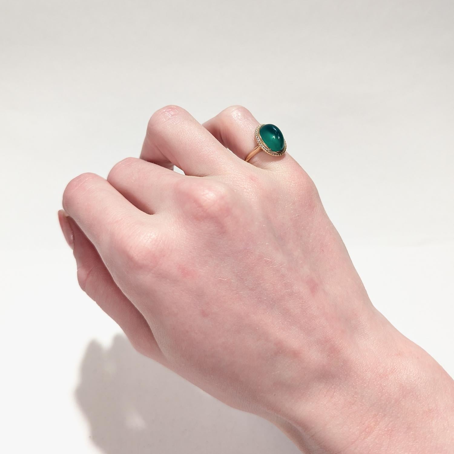 Edwardian 14K Gold & Chrysoprase Sugarloaf Cabochon Ring For Sale 8