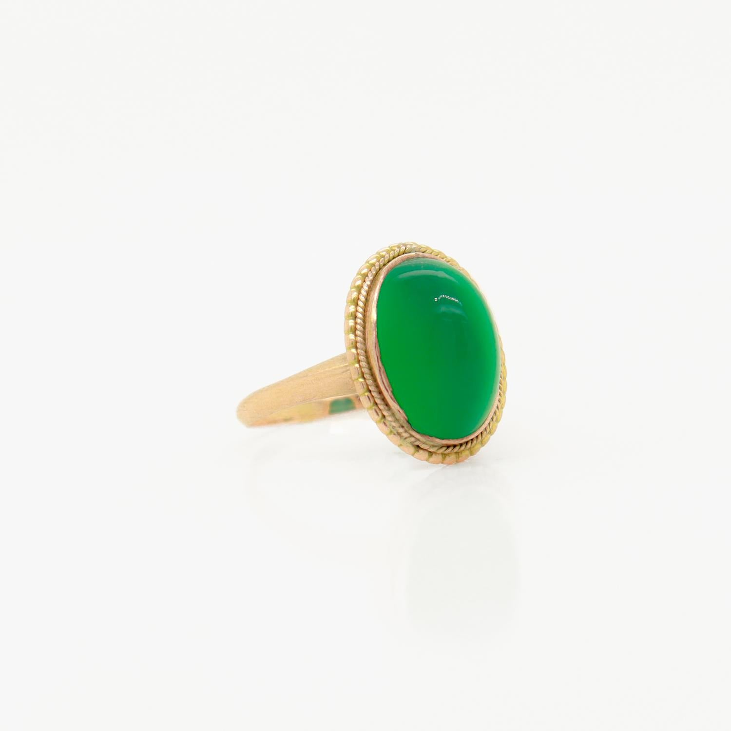 Women's Edwardian 14K Gold & Chrysoprase Sugarloaf Cabochon Ring For Sale