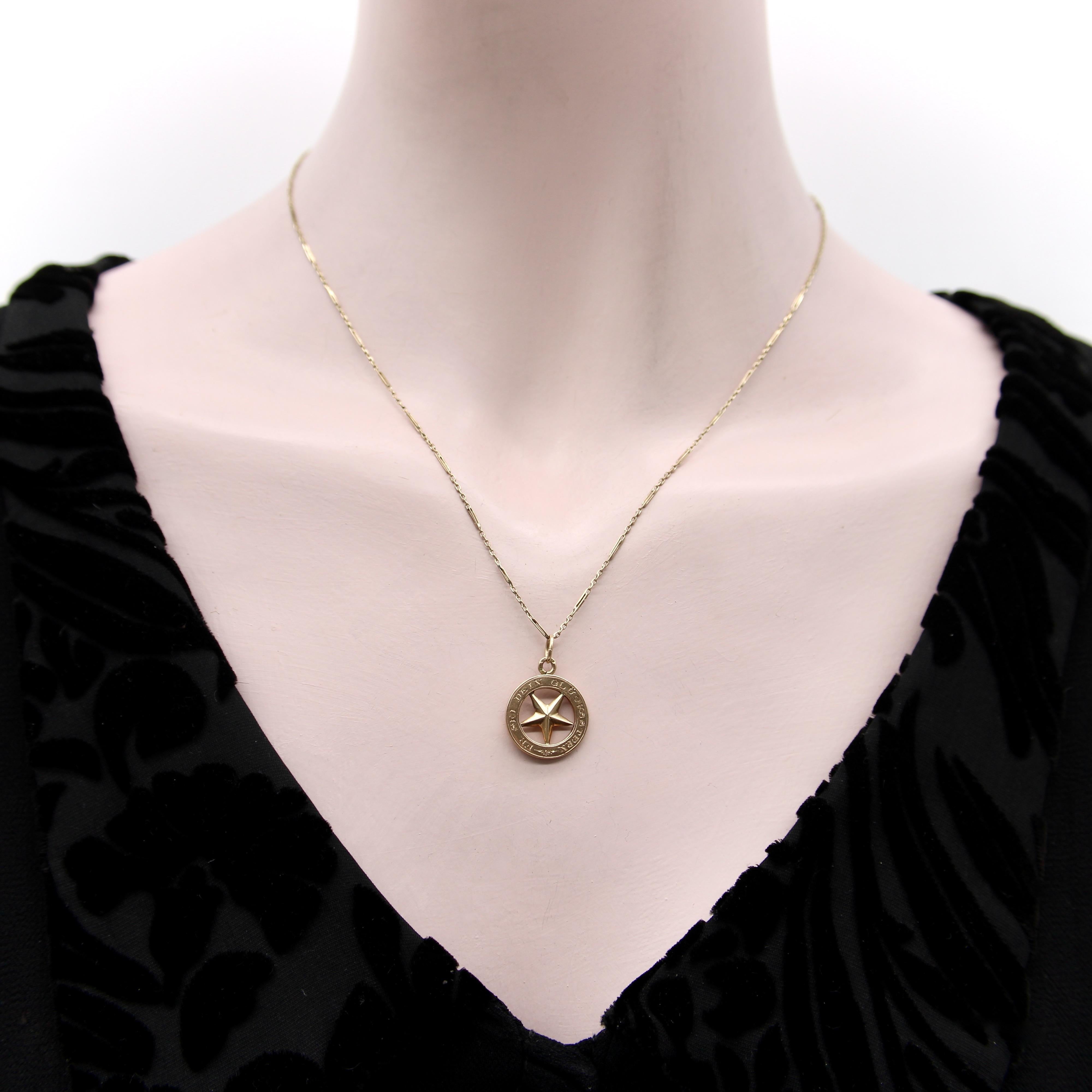 Edwardian 14K Gold Handmade Delicate Alternating Link Charm im Angebot 3
