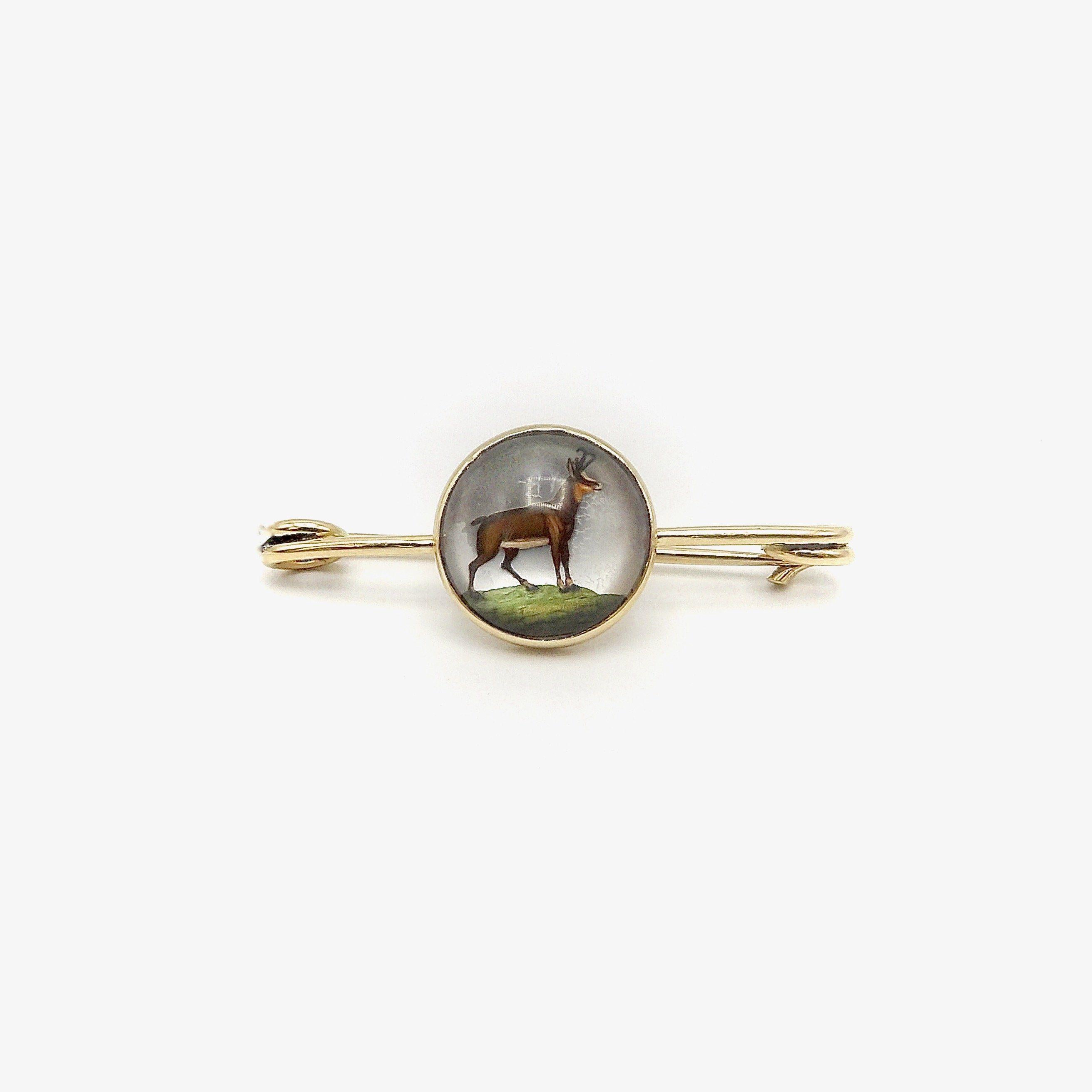 Edwardian 14K Gold Reverse Painted Essex Crystal Antelope Pin In Good Condition For Sale In Venice, CA