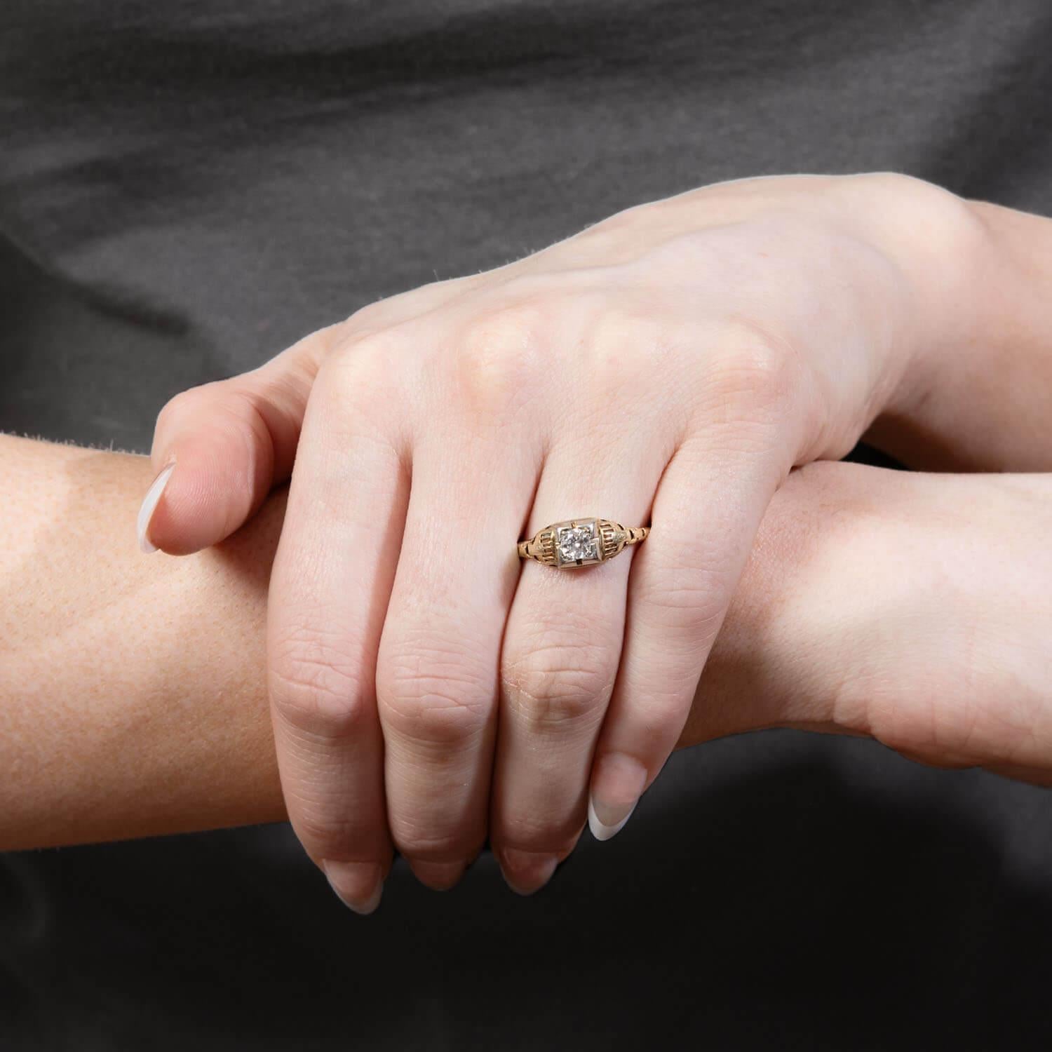 Bague de fiançailles édouardienne en 14k/platine avec diamant .30ct en vente 1