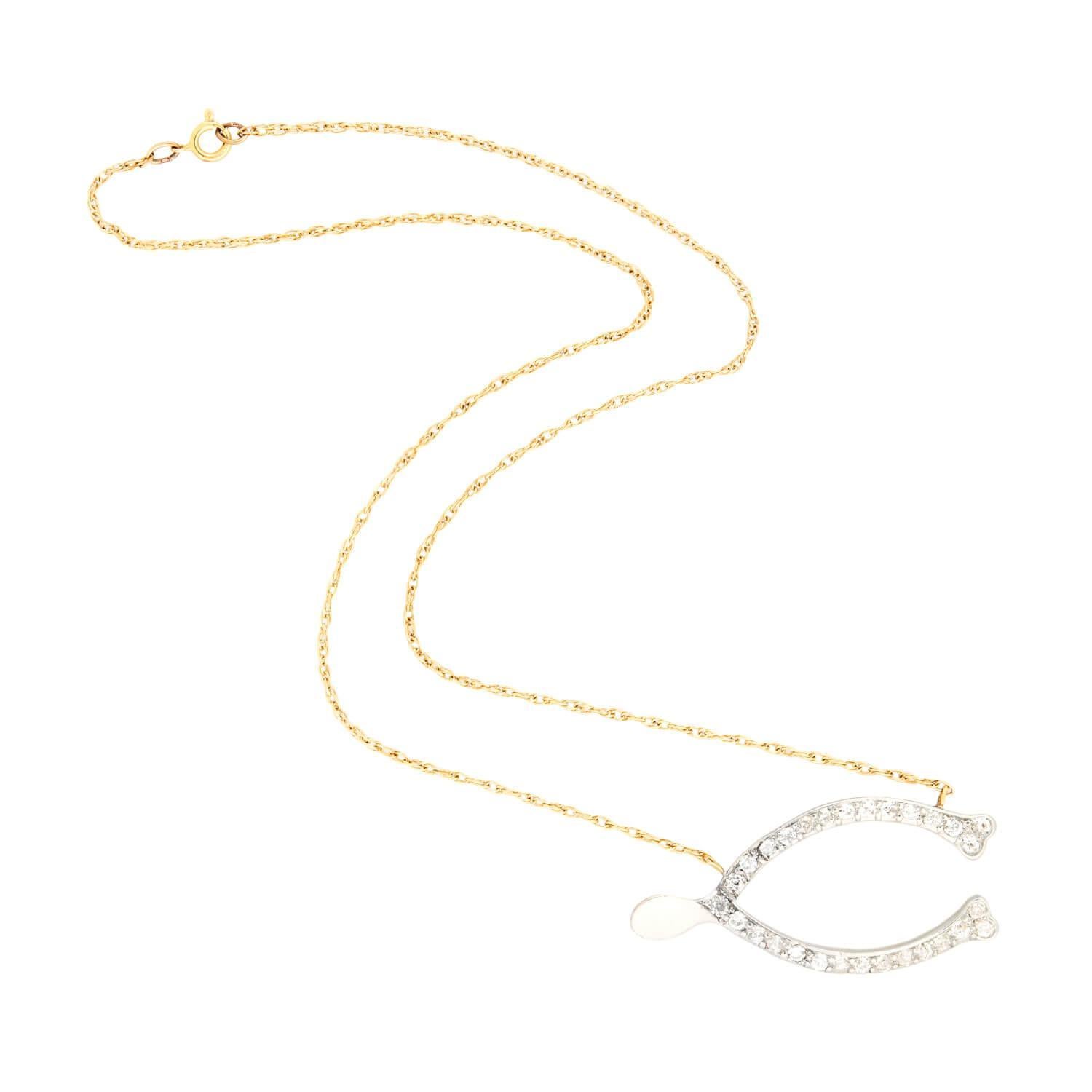 Una spettacolare collana con pendente a forma di spina di diamante di epoca edoardiana (ca. 1910)! Realizzato in platino, il ciondolo forma una spina dorsale tridimensionale, ornata da ventinove diamanti taglio vecchio europeo incastonati a griffe