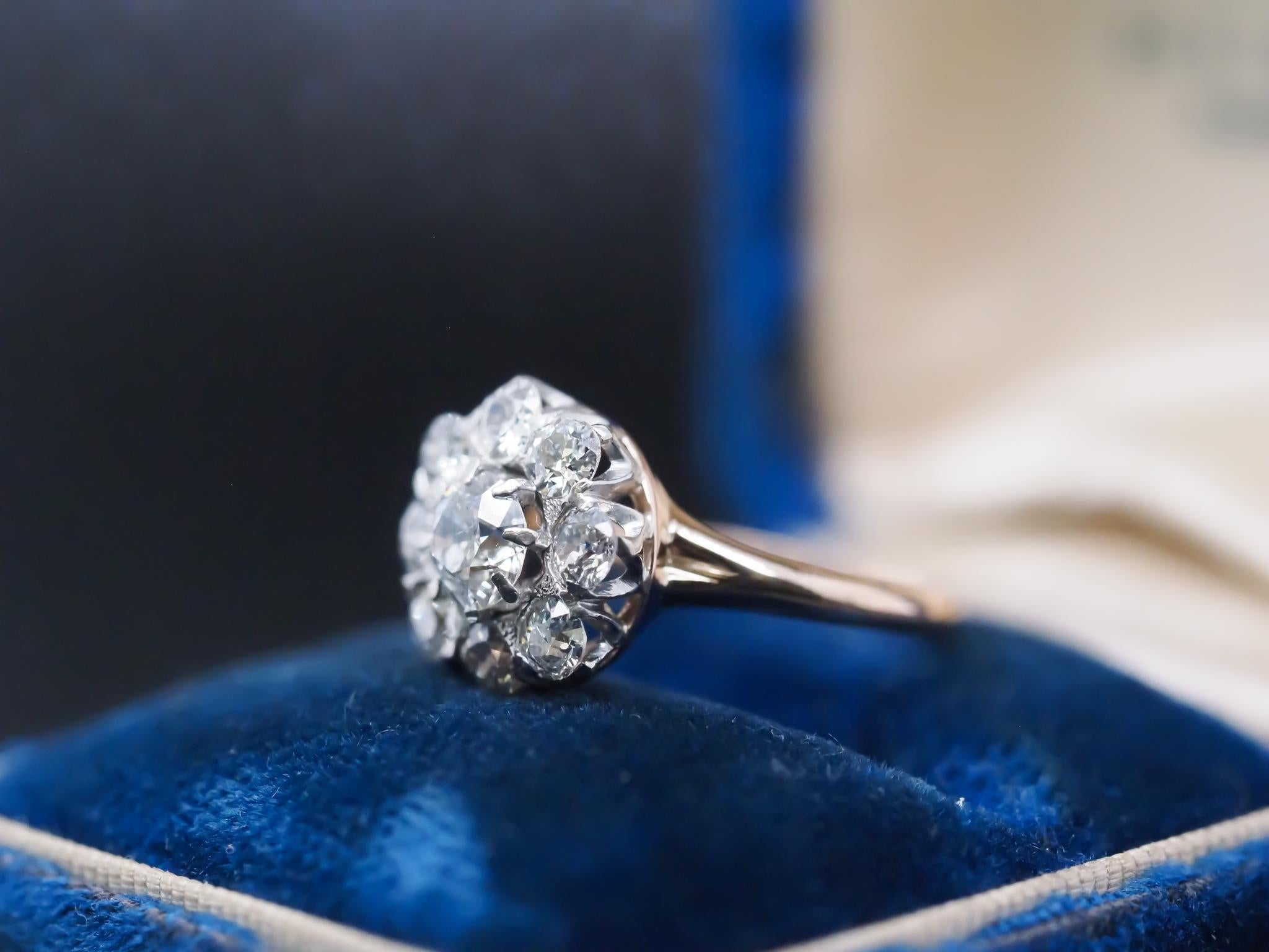 Edoardiano Anello edoardiano a cluster di diamanti in oro giallo 14K e platino in vendita