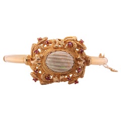 Edwardianisches Vintage-Armband aus 14 Karat Gelbgold mit Rubin und strukturiertem Opal