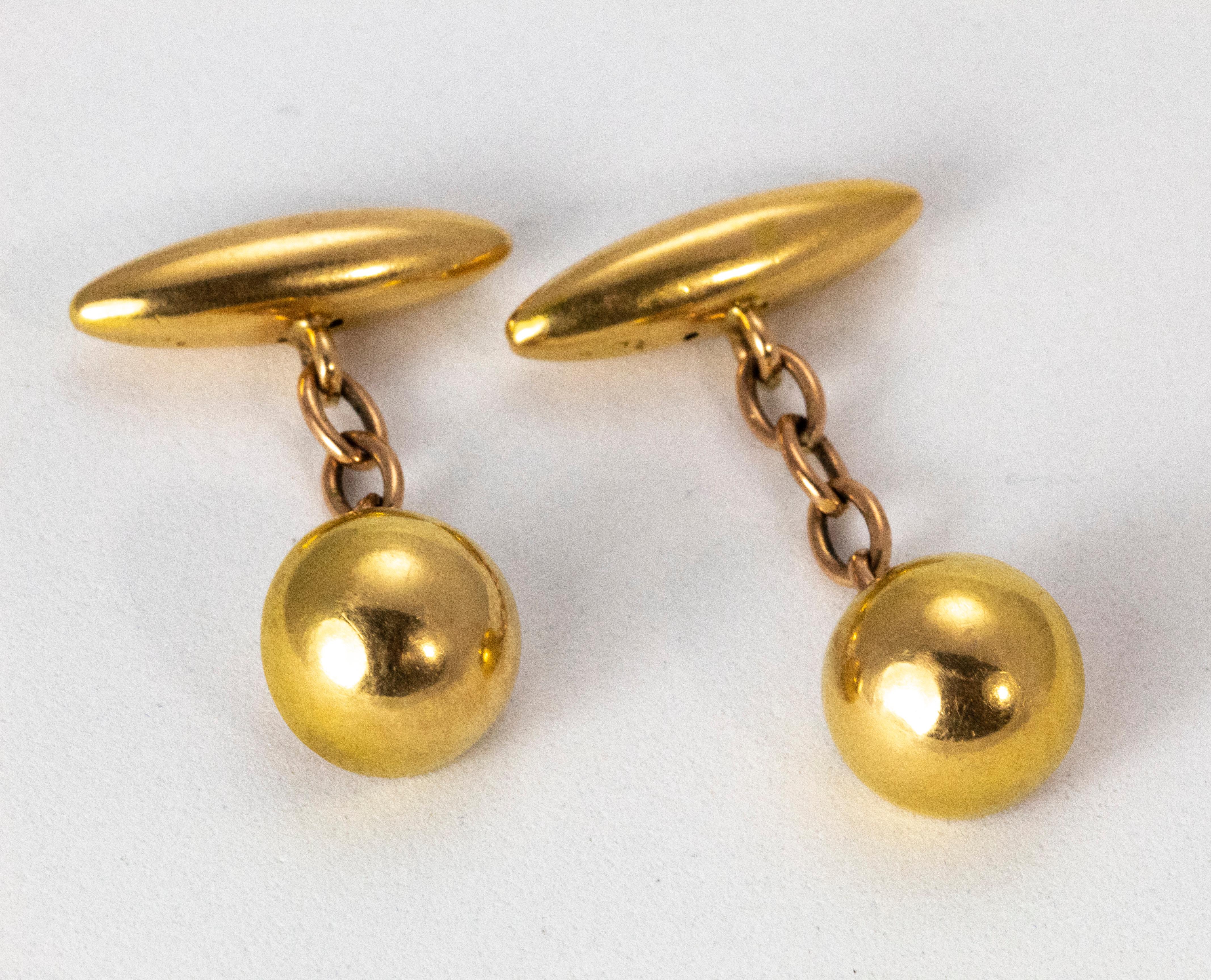 A pair of fine 15 Karat Yellow Gold Cufflinks with torpedo backs from the Edwardian era, truly timeless pieces. 