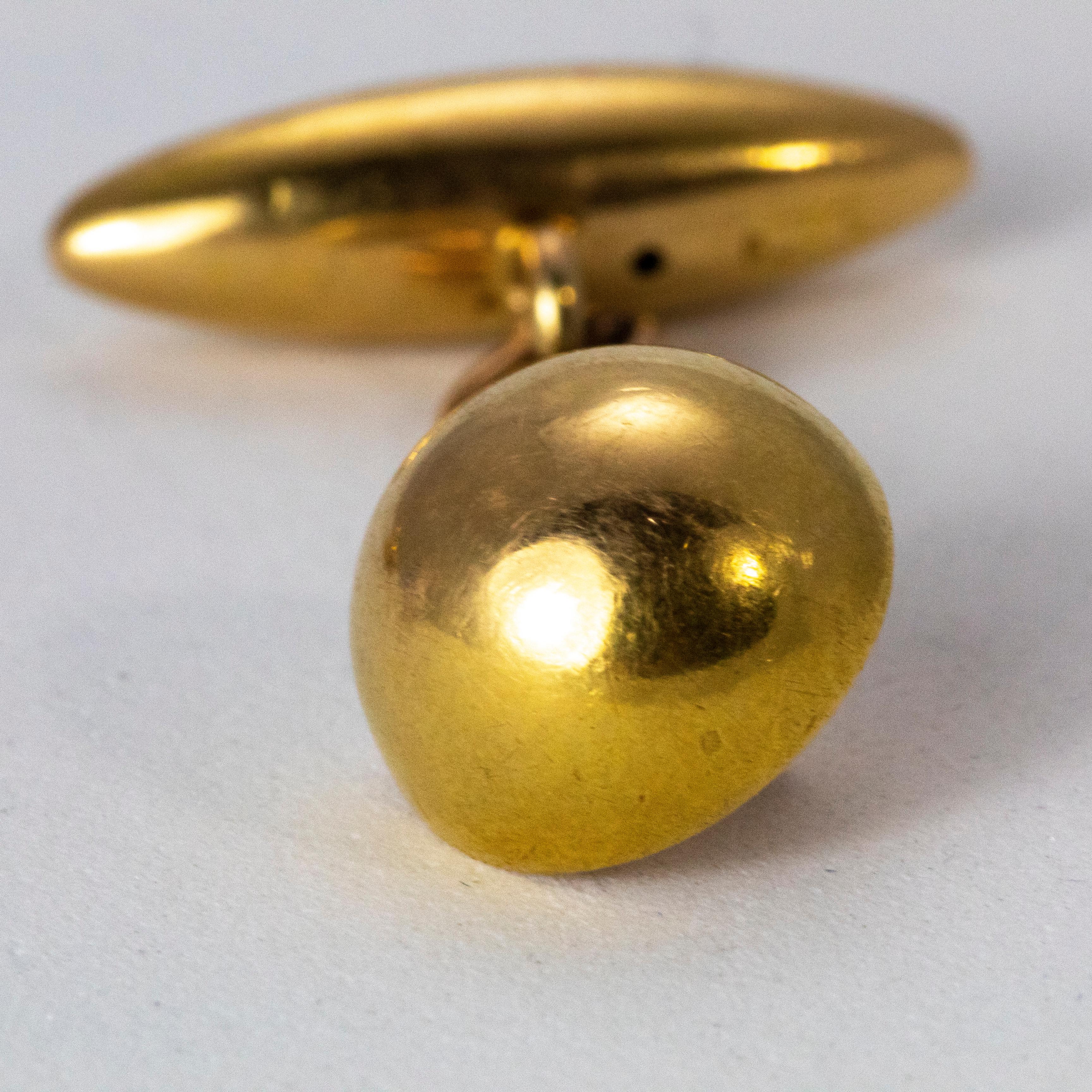 Edwardian 15 Karat Yellow Gold Cufflinks In Good Condition For Sale In Chipping Campden, GB