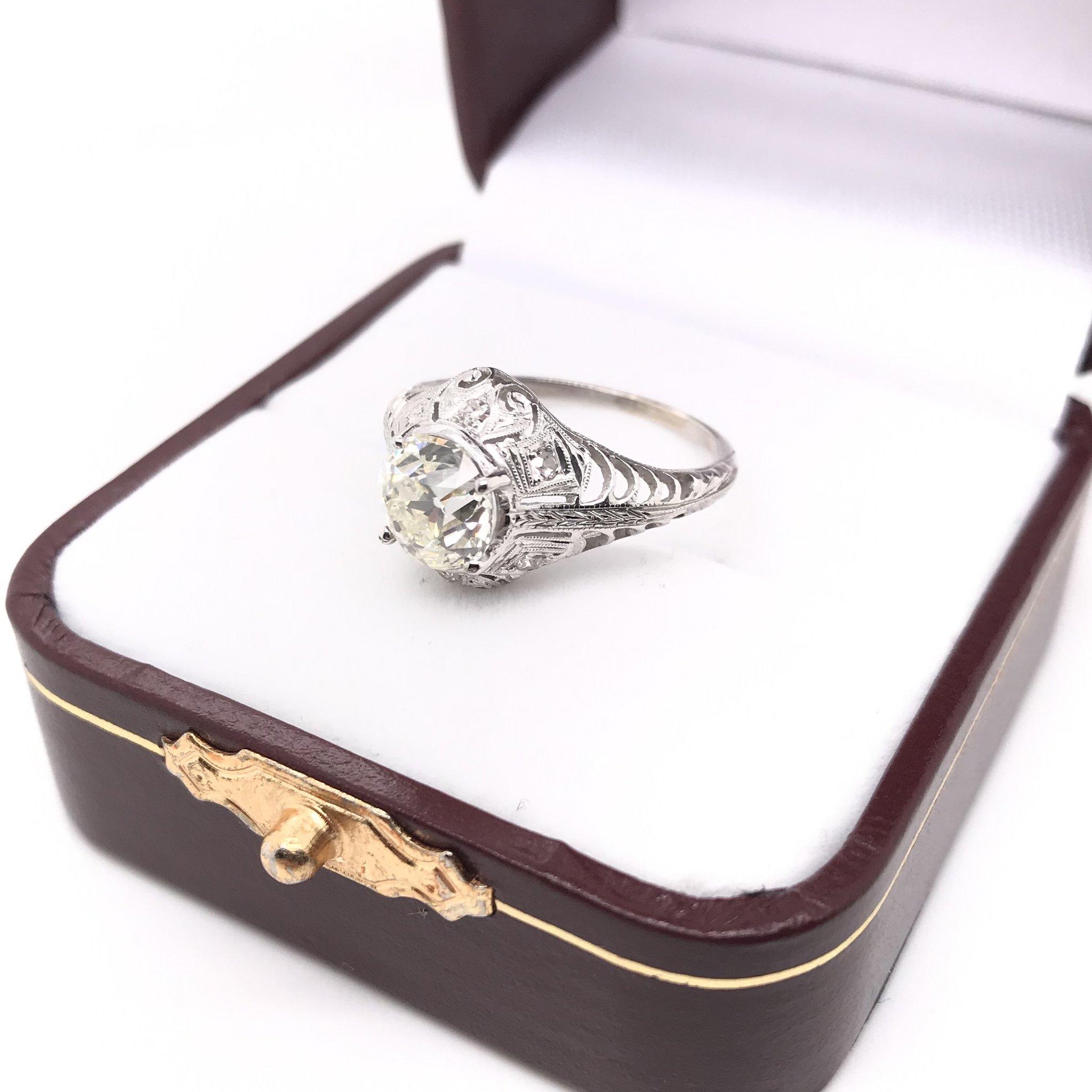 Edwardian 1.50 Carat Vintage Platinum Diamond Engagement Ring 2