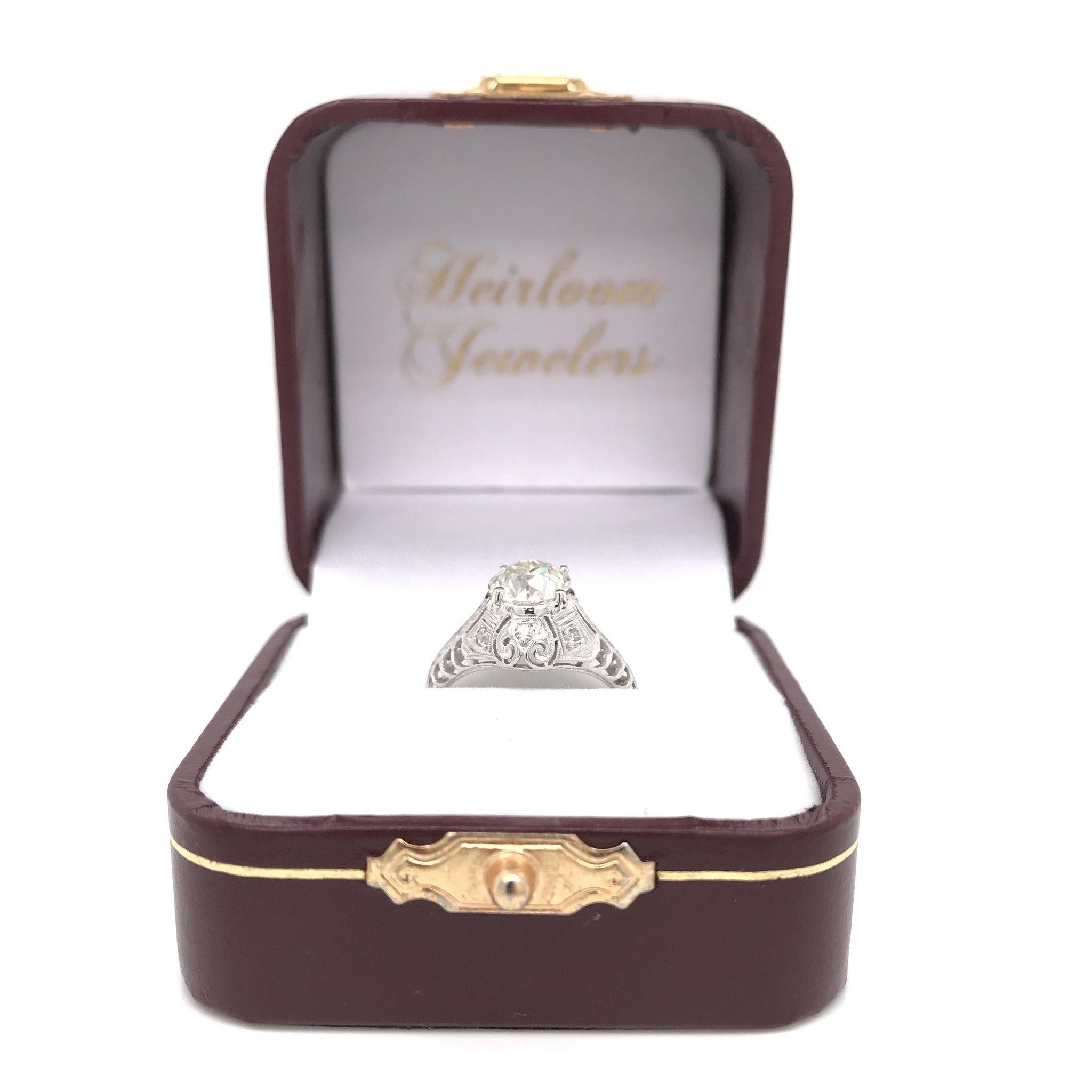 Women's Edwardian 1.50 Carat Vintage Platinum Diamond Engagement Ring