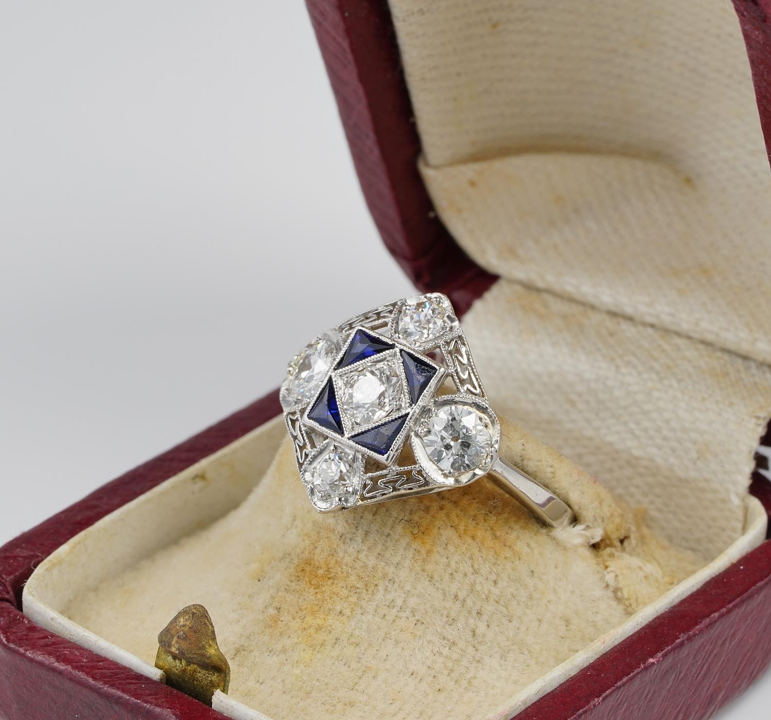 Edwardian 1.50 Ct Diamond F VVS VS Sapphire Platinum ring In For Sale 1