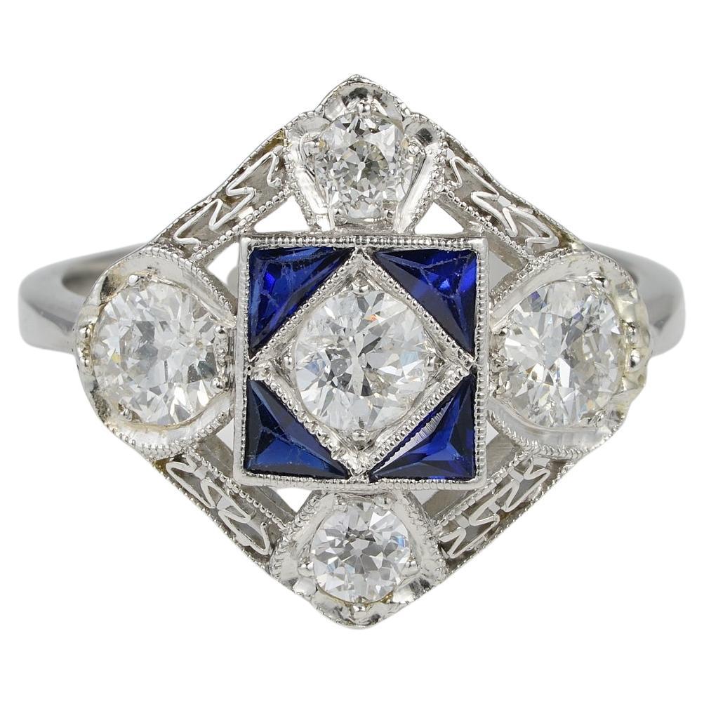 Edwardian 1.50 Ct Diamond F VVS VS Sapphire Platinum ring In For Sale