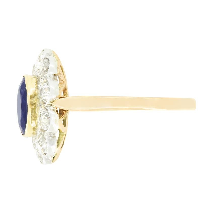 Édouardien Bague édouardienne en grappe de diamants et saphirs de 1,50 carat, c. 1910 en vente