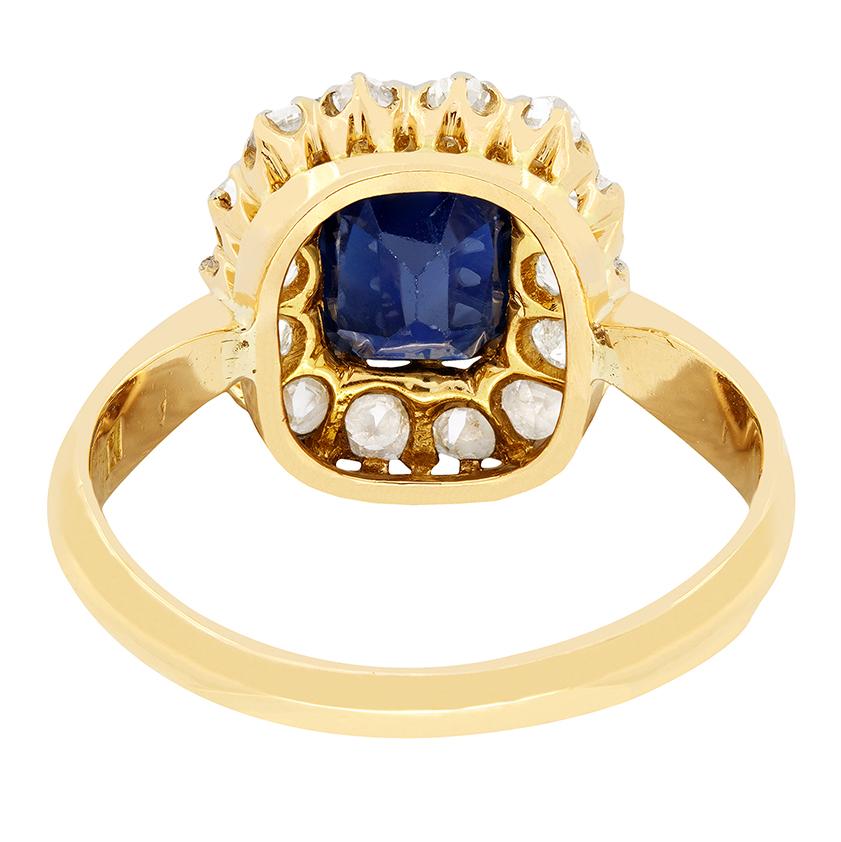 Edwardianischer 1,50 Karat Saphir- und Diamant-Cluster-Ring, ca. 1910er Jahre im Zustand „Gut“ im Angebot in London, GB