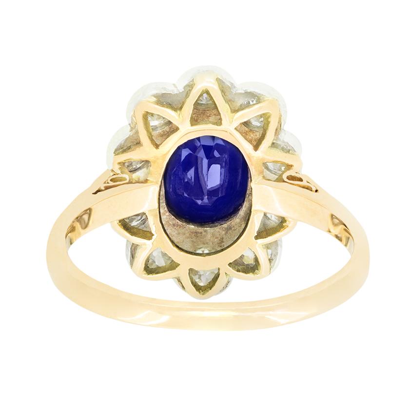 Taille ovale Bague édouardienne en grappe de diamants et saphirs de 1,50 carat, c. 1910 en vente