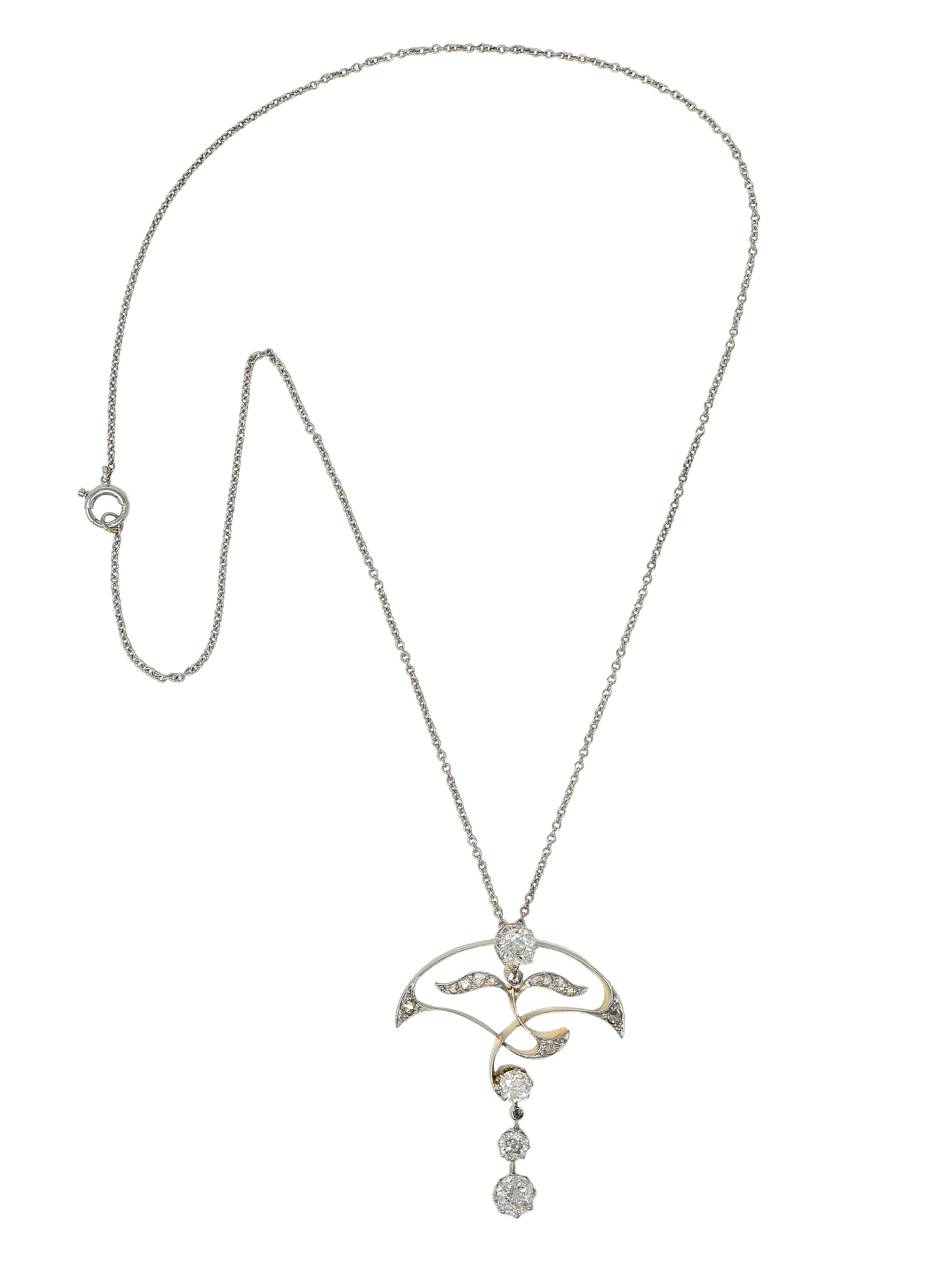 Édouardien Collier pendentif édouardien ancien à fleurs en platine et or 14 carats avec diamants 1,55 carat poids total en vente