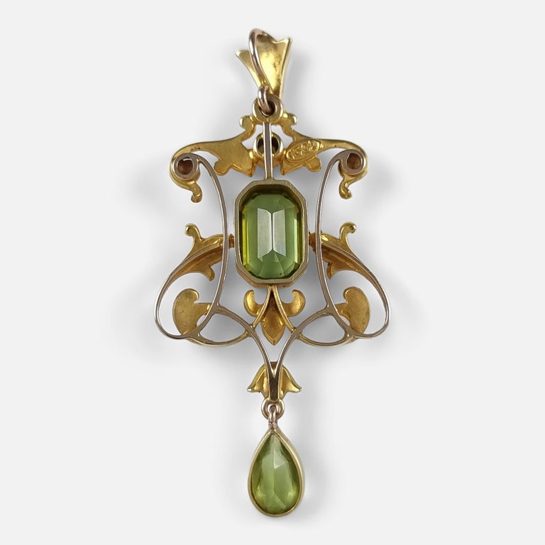 Edwardian 15ct Gold Peridot and Seed Pearl Pendant For Sale 2