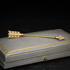 Edwardian 15k Gold & Pearl Arrow Jabot Pin, Circa 1910