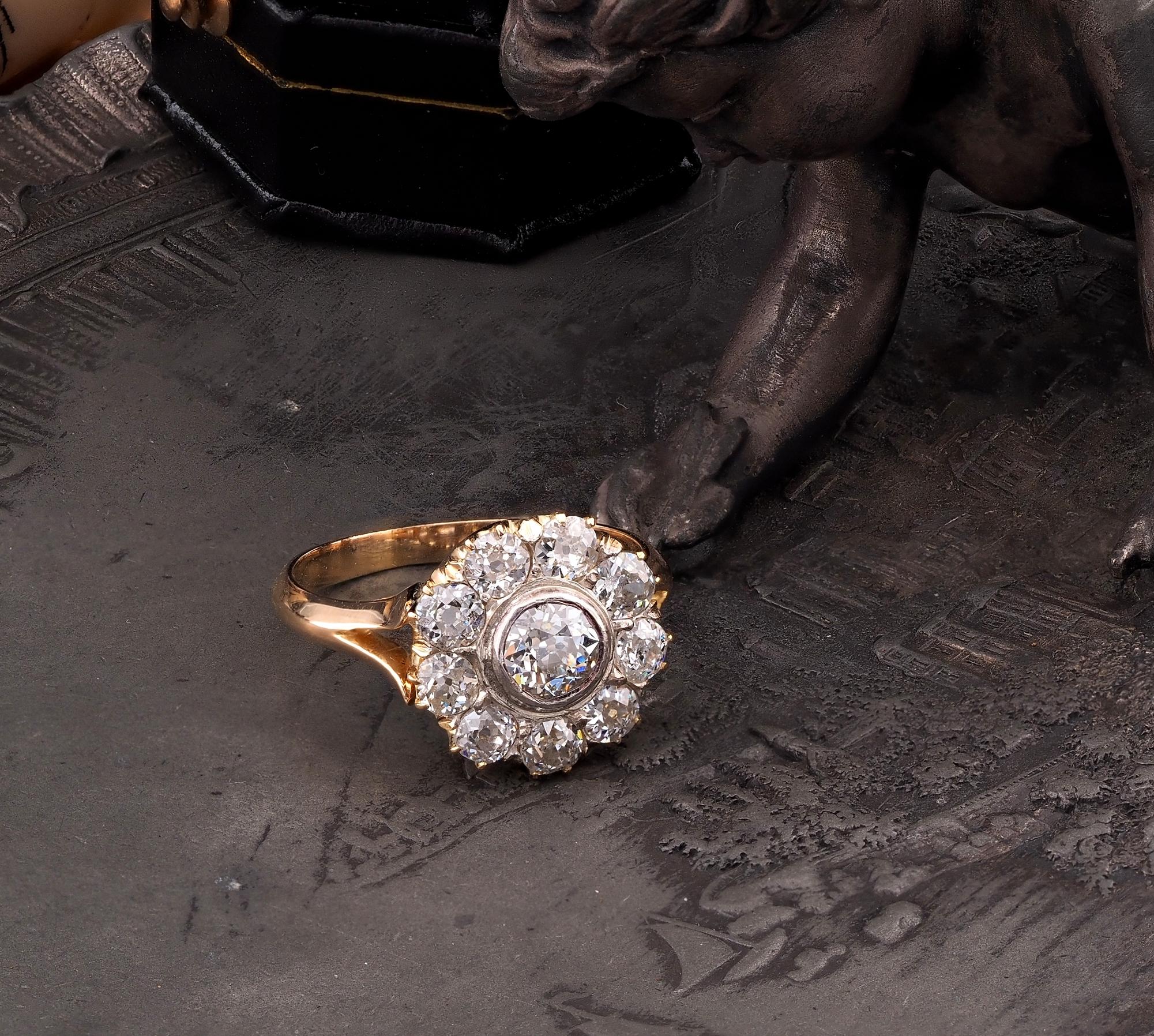 Edwardian 1.60 Ct Ct Old Mine Cut Diamant Daisy Cluster Ring im Zustand „Gut“ in Napoli, IT