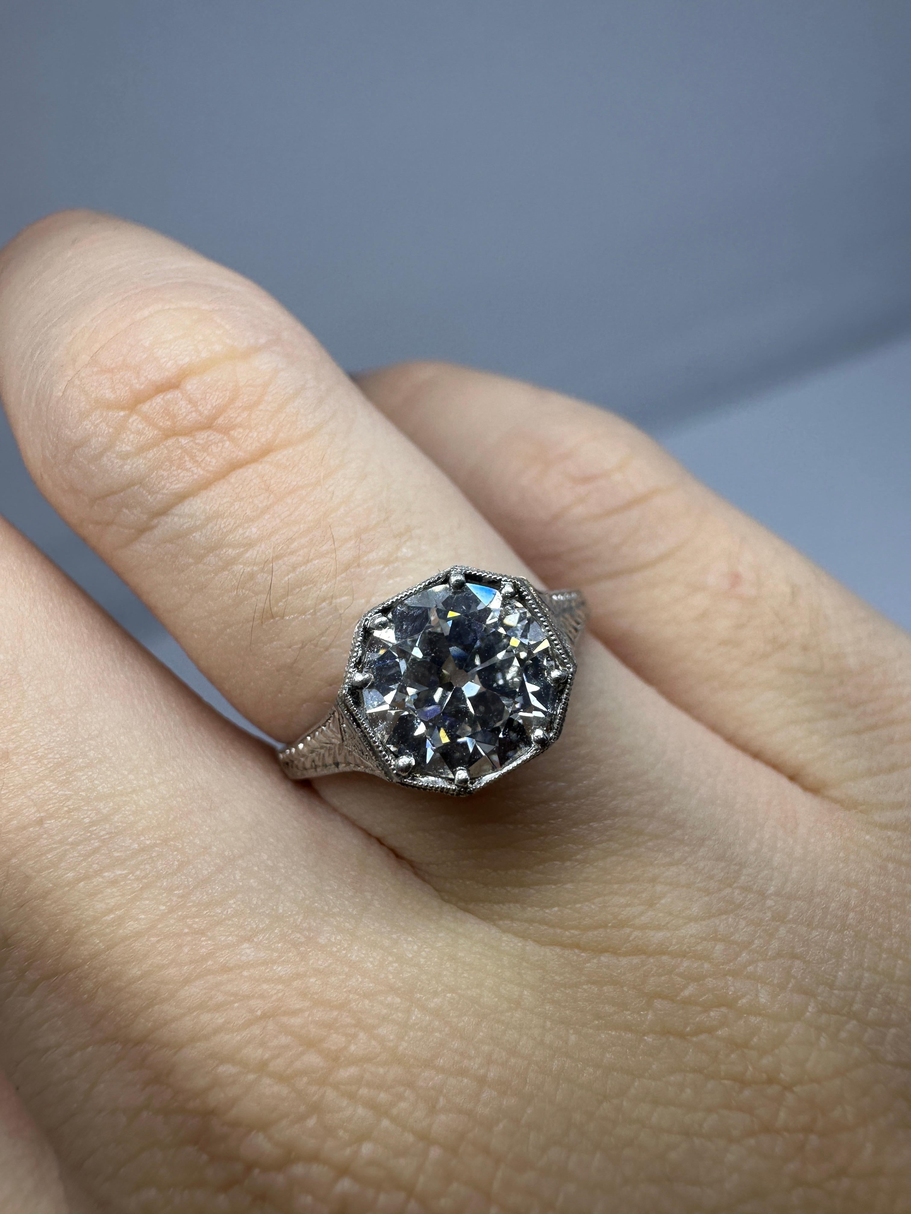 Women's Edwardian 1.63 Carat Circular Cut Diamond Platinum Antique Engagement Ring