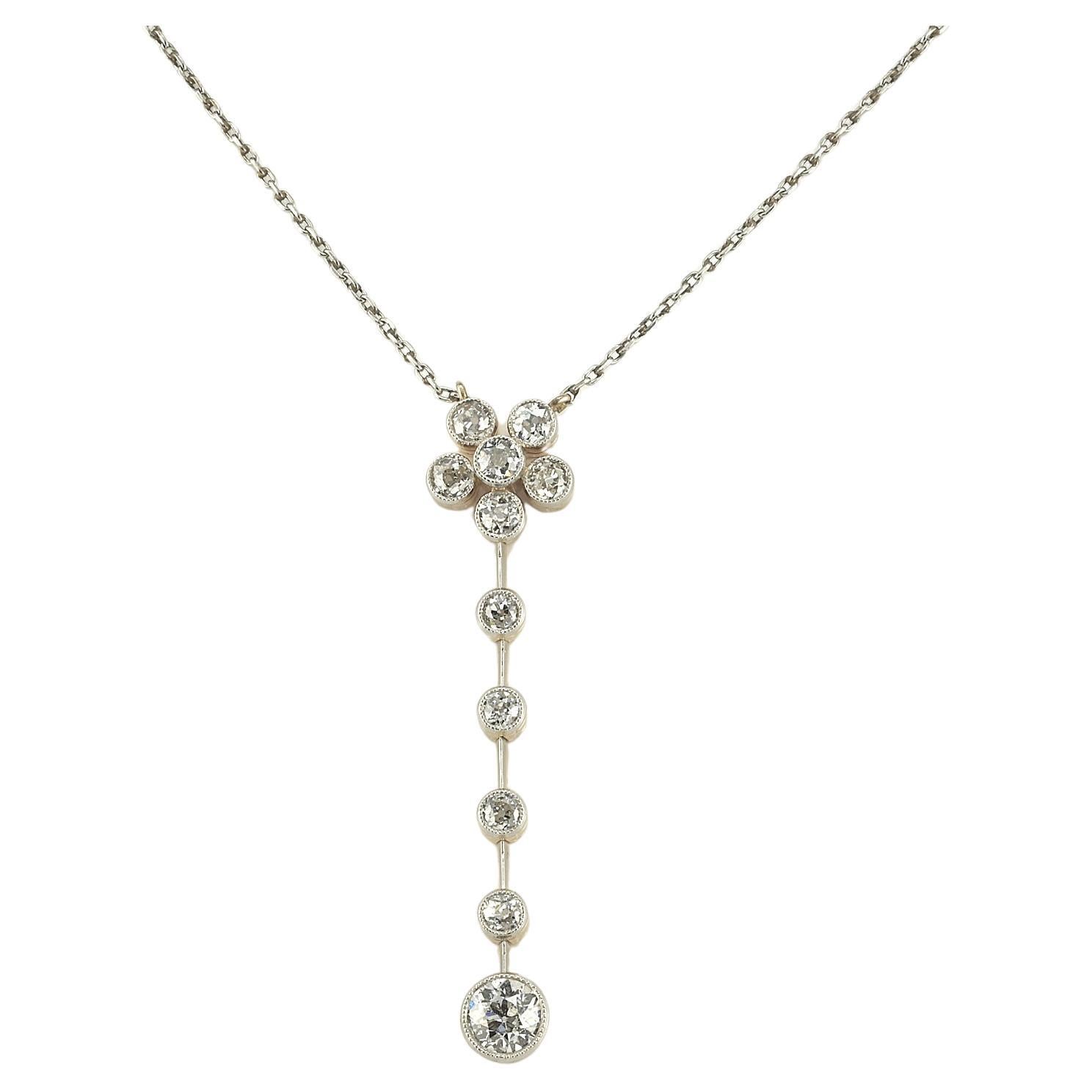 Edwardian 1.65 Ct Diamond Daisy Platinum 18 KT Necklace For Sale
