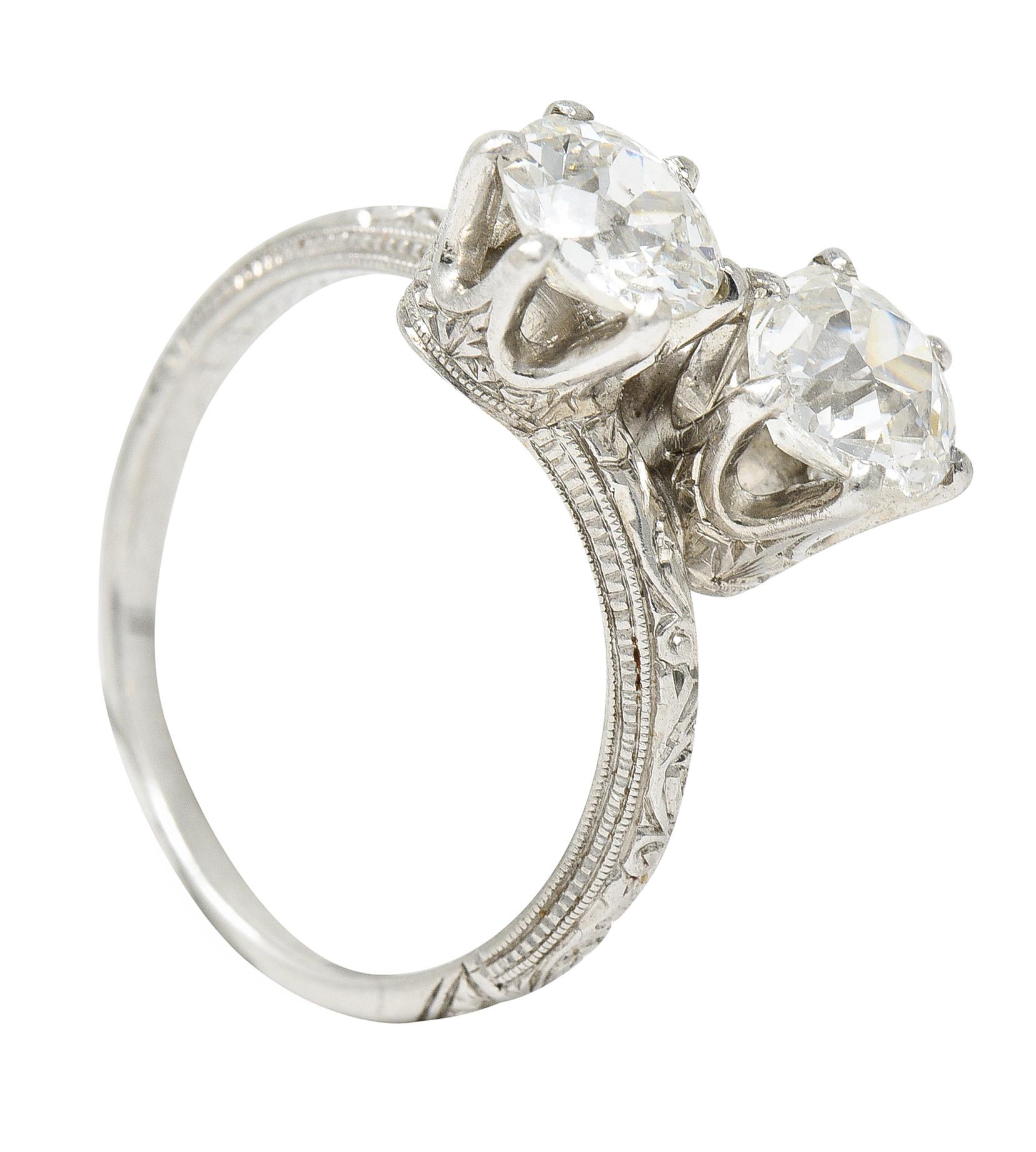 Edwardian 1.70 Carats Diamond Platinum Antique Toi Et Moi Engagement Ring 4