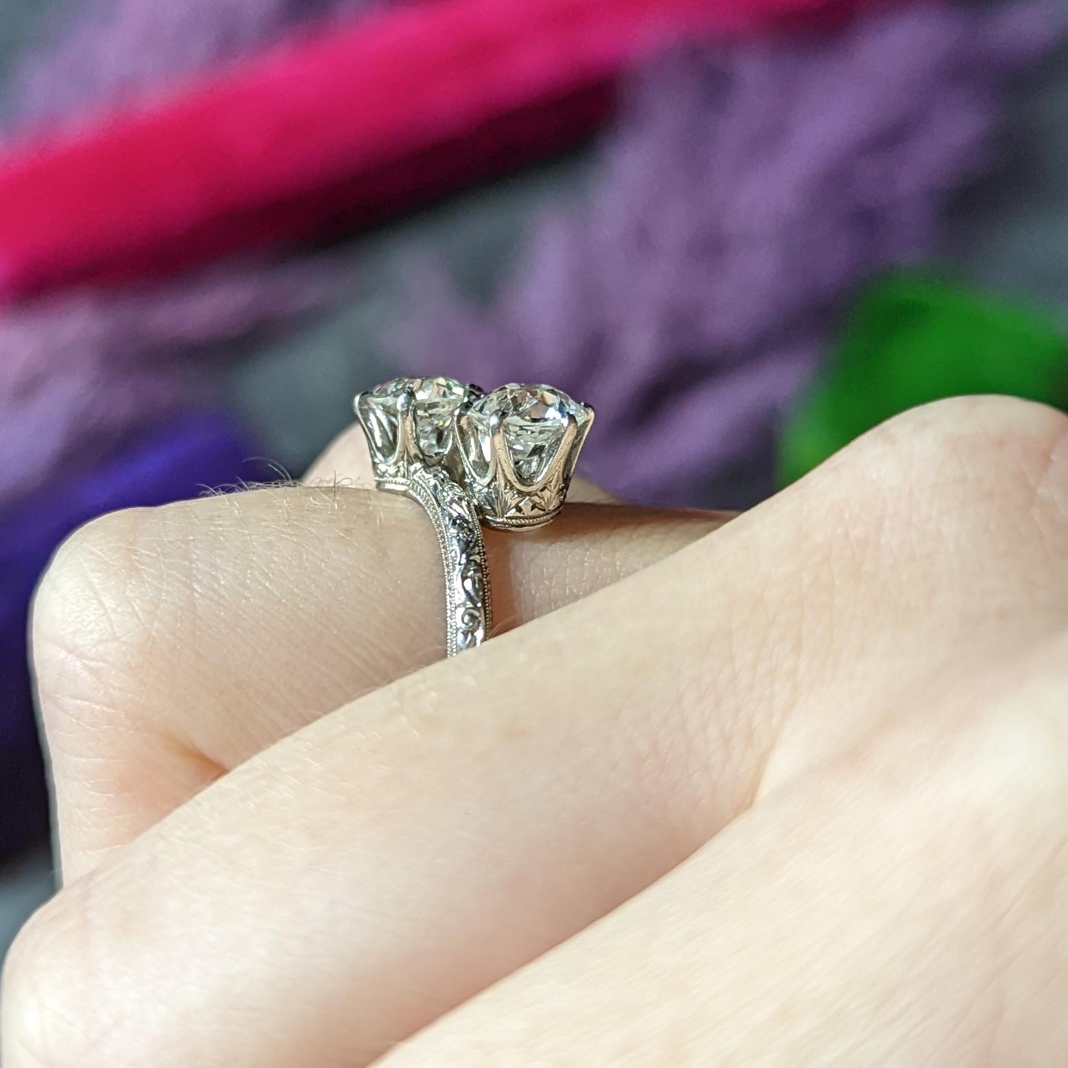 Edwardian 1.70 Carats Diamond Platinum Antique Toi Et Moi Engagement Ring 6