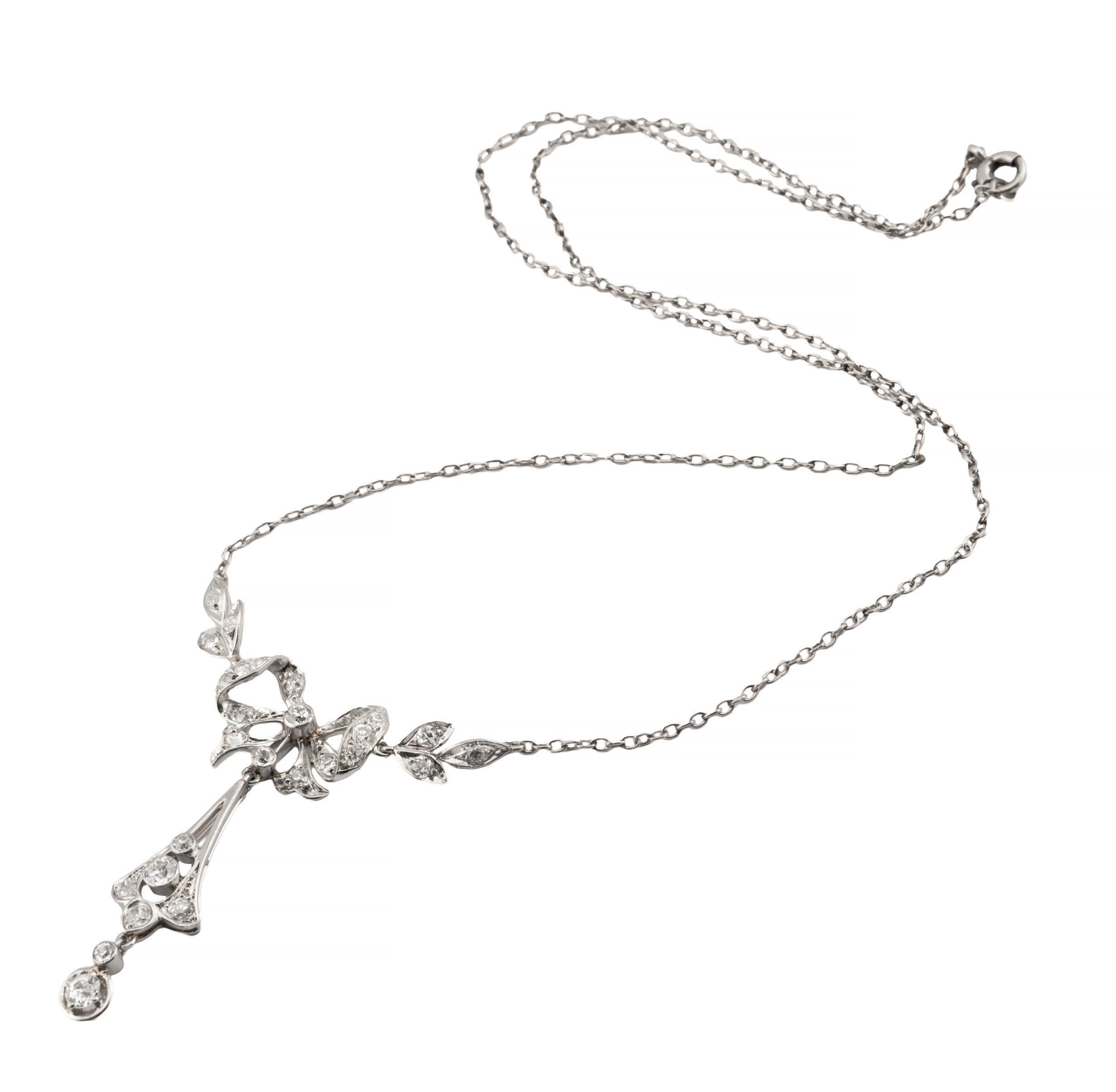 Edwardian 1.70ctw Mine Cut Diamond Lavalier Necklace in Platinum In Good Condition In Boston, MA