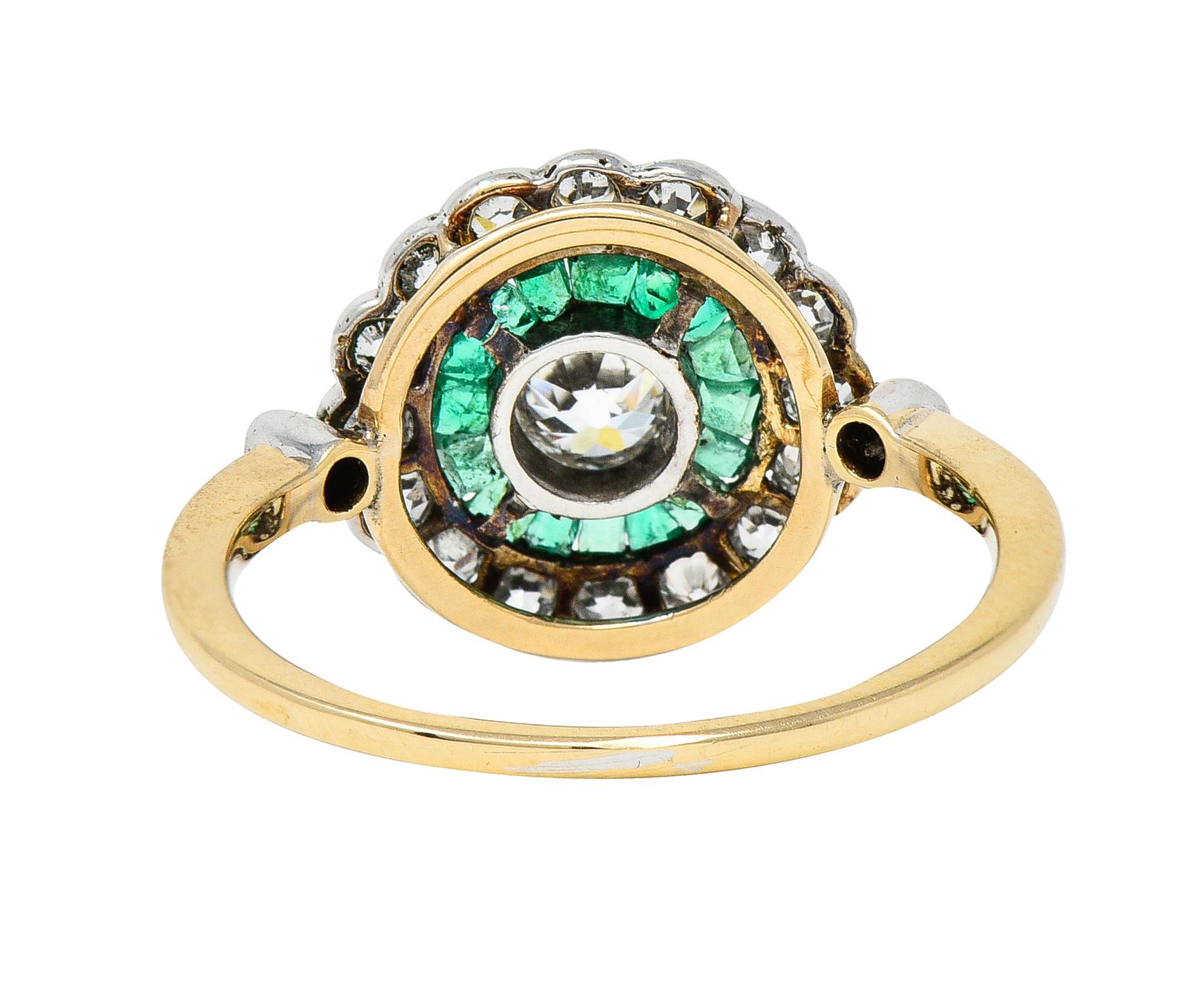 Edwardian 1.74 Carats Diamond Emerald Platinum-Topped 18 Karat Yellow Gold Ring In Excellent Condition In Philadelphia, PA