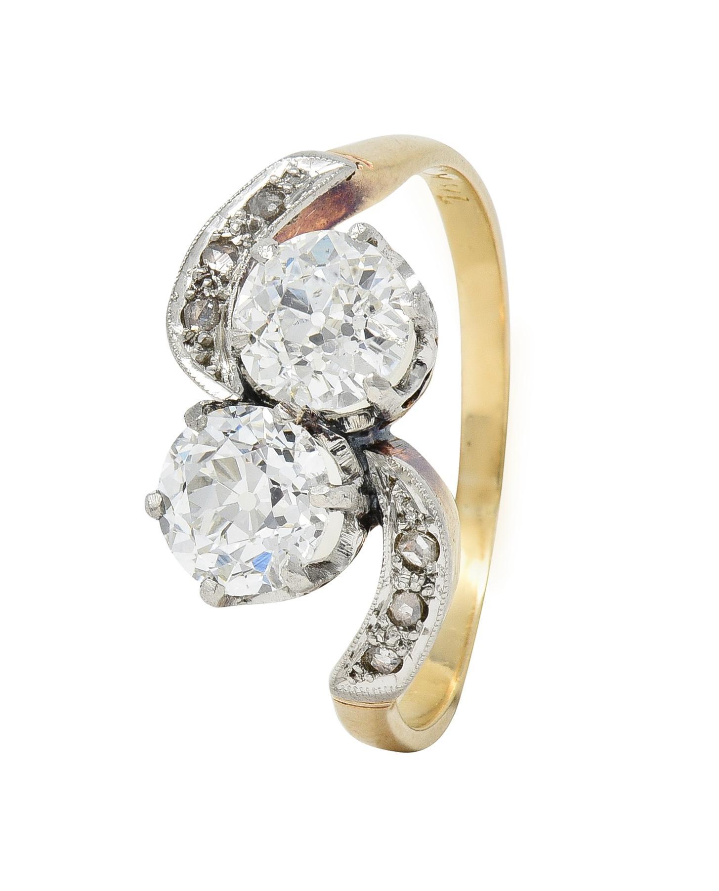 Edwardian 1.74 CTW Old Mine Cut Diamond Platinum 18 Karat Yellow Gold Ring For Sale 3