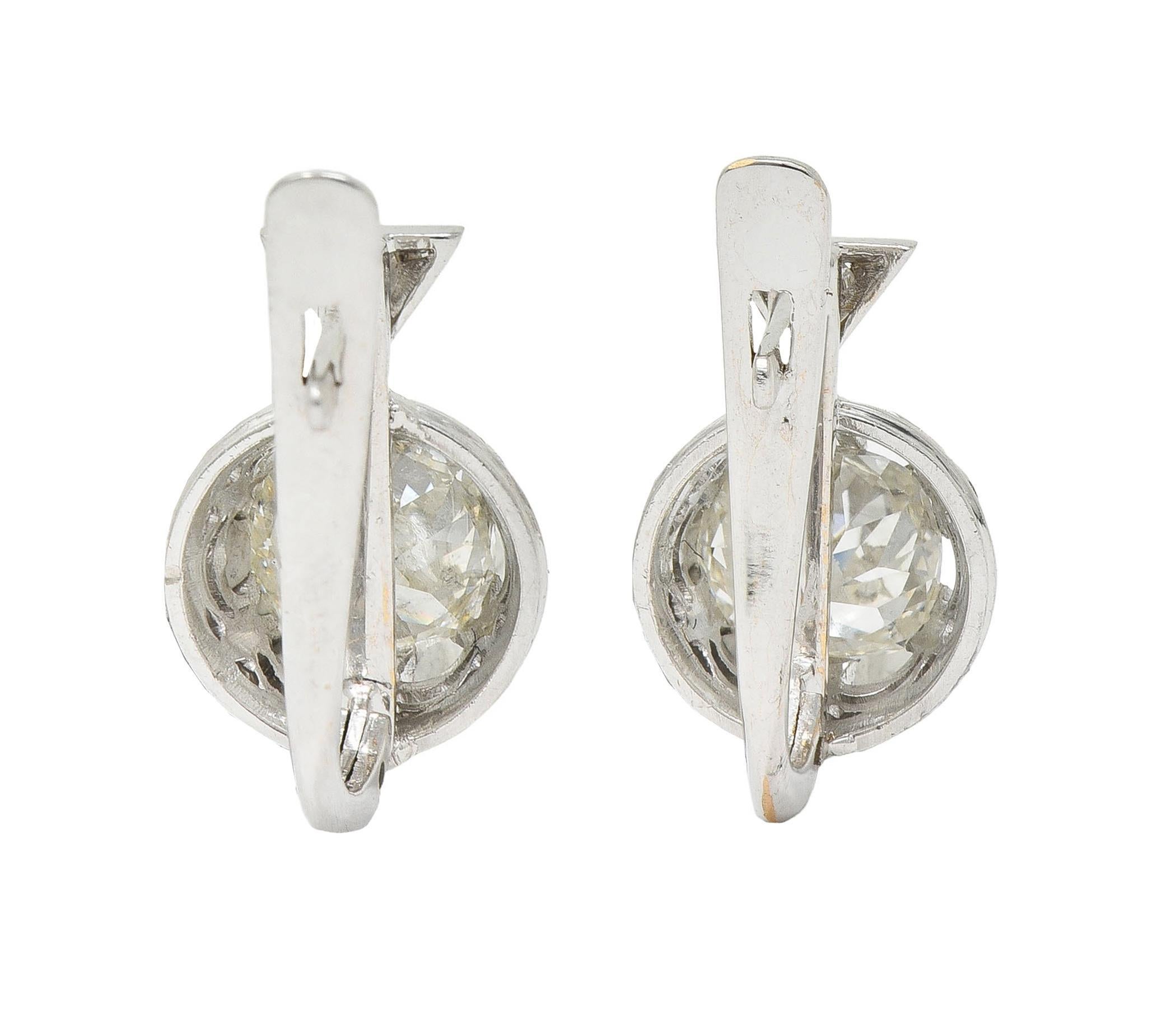 Edwardian 1.75 CTW Old Mine Diamond Platinum 18 Karat Gold Antique Earrings In Excellent Condition In Philadelphia, PA