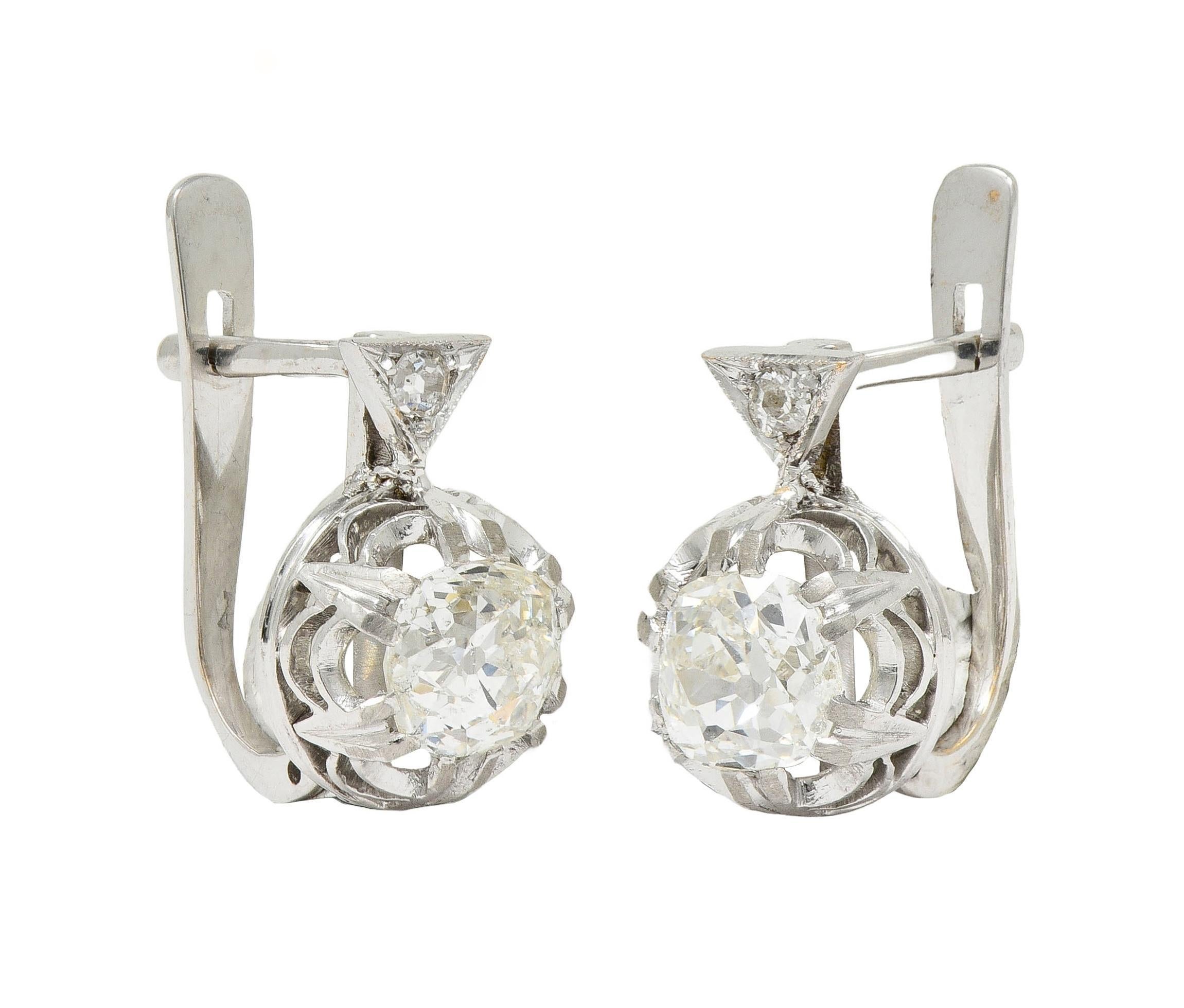 Edwardian 1.75 CTW Old Mine Diamond Platinum 18 Karat Gold Antique Earrings 3