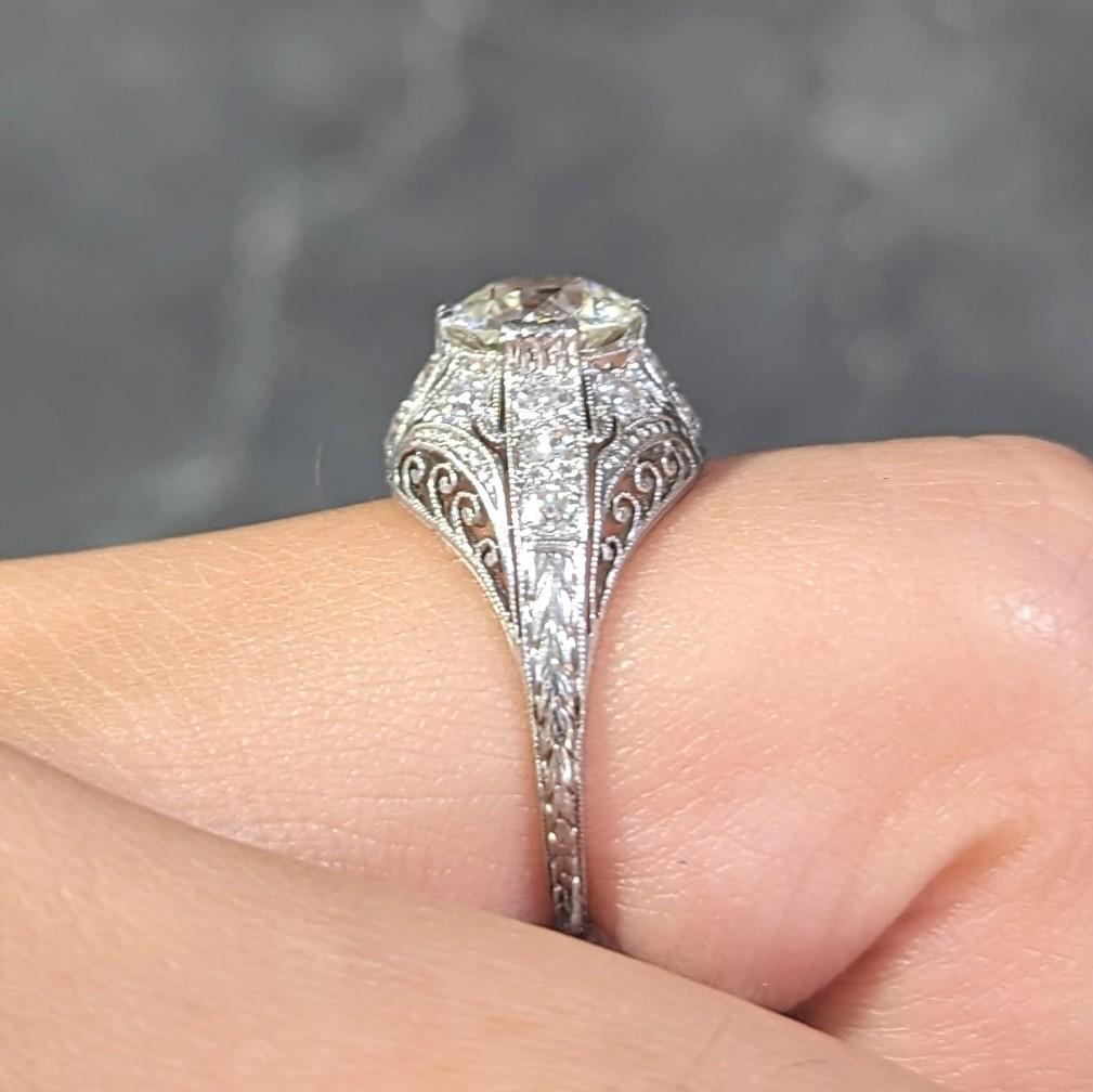 Edwardian 1.77 CTW Old European Cut Diamond Platinum Bombay Engagement Ring For Sale 9