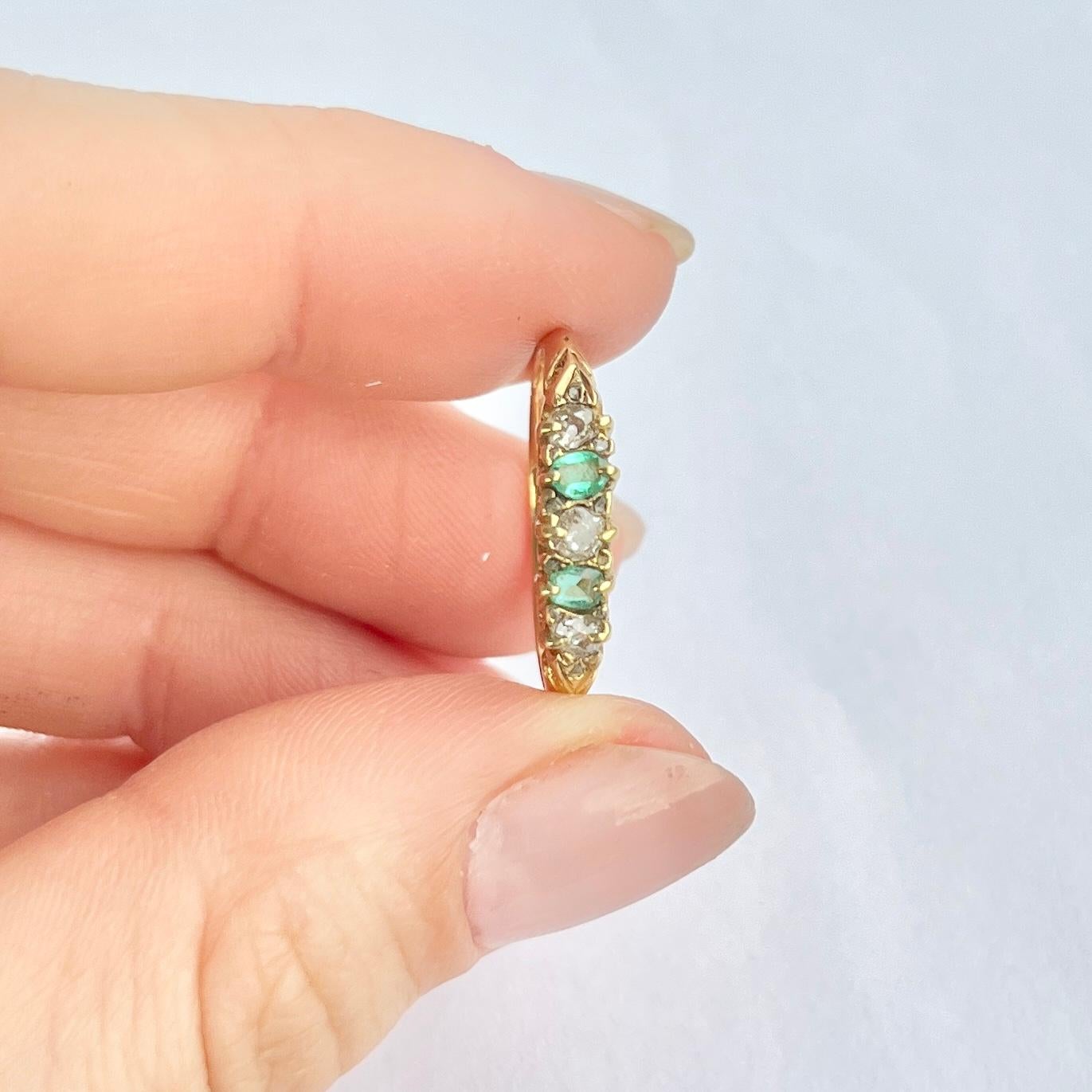 Edwardian 18 Carat Gold Emerald and Diamond Five-Stone Ring In Good Condition For Sale In Chipping Campden, GB