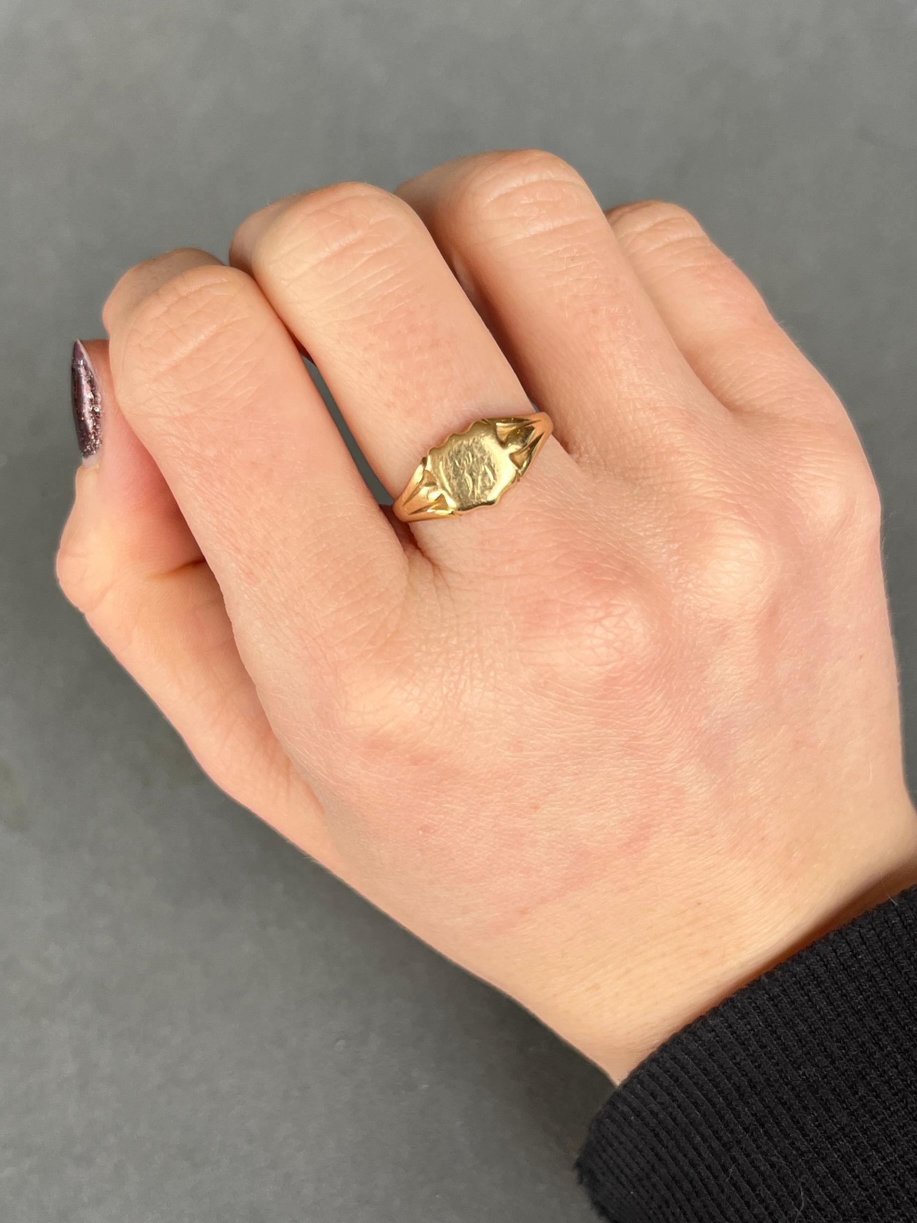 Edwardian 18 Carat Gold Signet Ring In Good Condition For Sale In Chipping Campden, GB