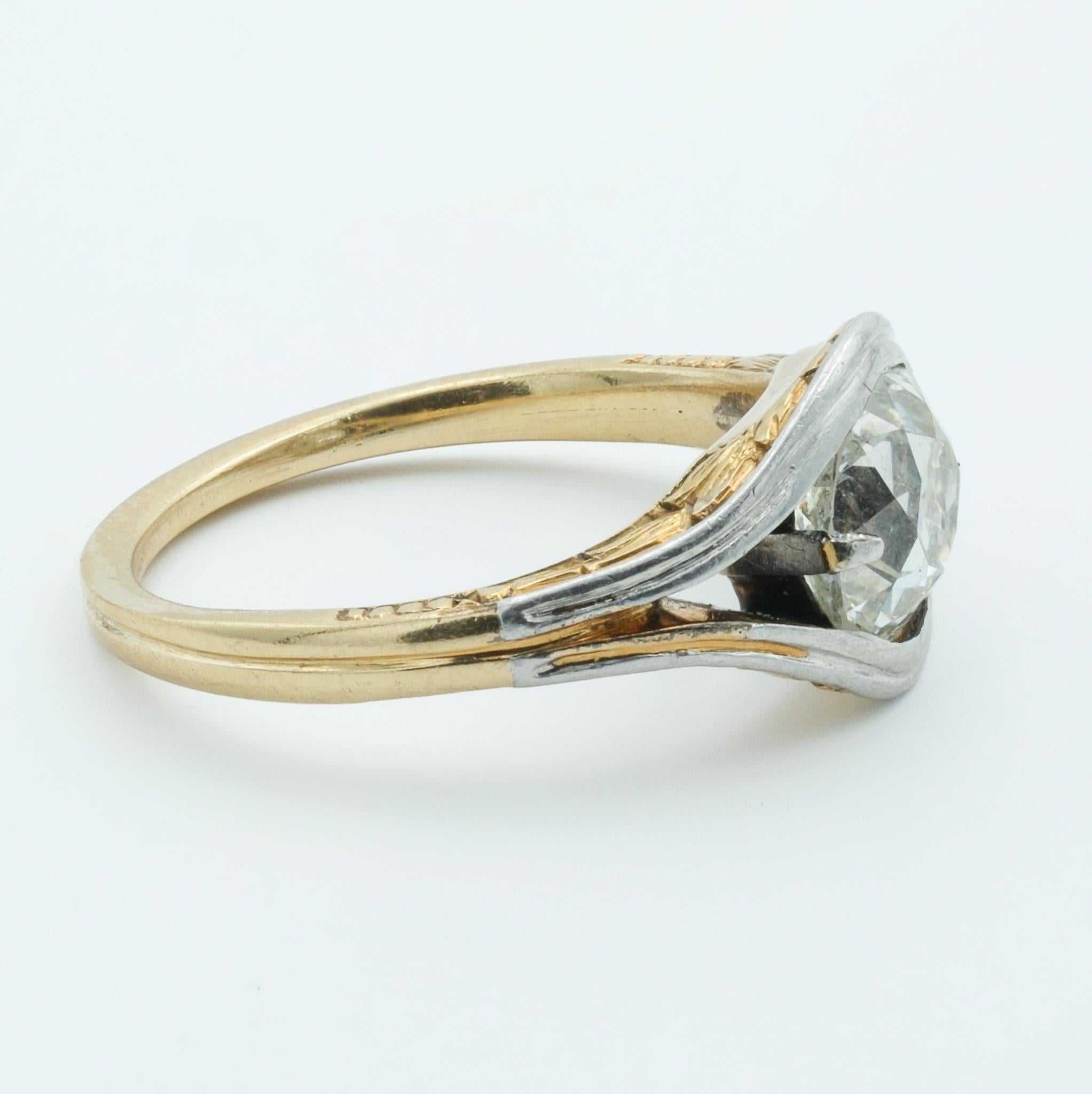 Women's or Men's Edwardian 18 Karat and Silver Topped 2.4 Carat Old Mine Diamond Engagement Ring For Sale