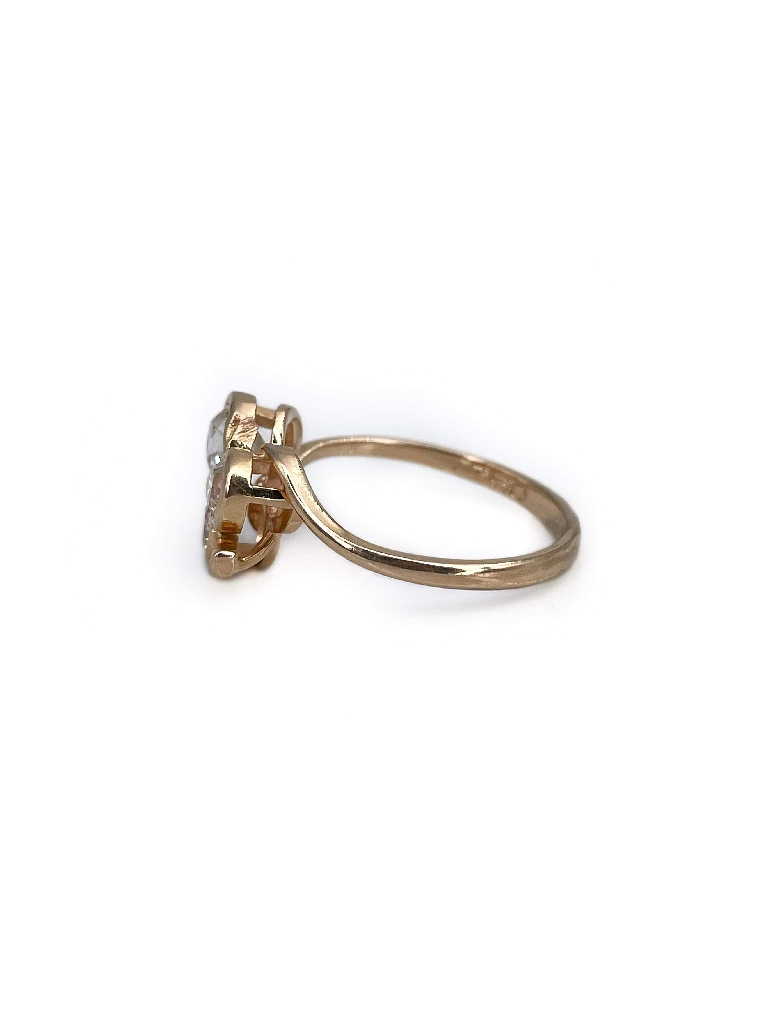 This is an antique Edwardian three leaf clover ring crafted in 18K gold. The piece features 3 old European cut diamonds: TW 0.84ct, W-STW, VS-SI2. 

Weight: 2.55g
Size: 16.5 (US 6)

IMPORTANT: please ask about the possibility to resize before