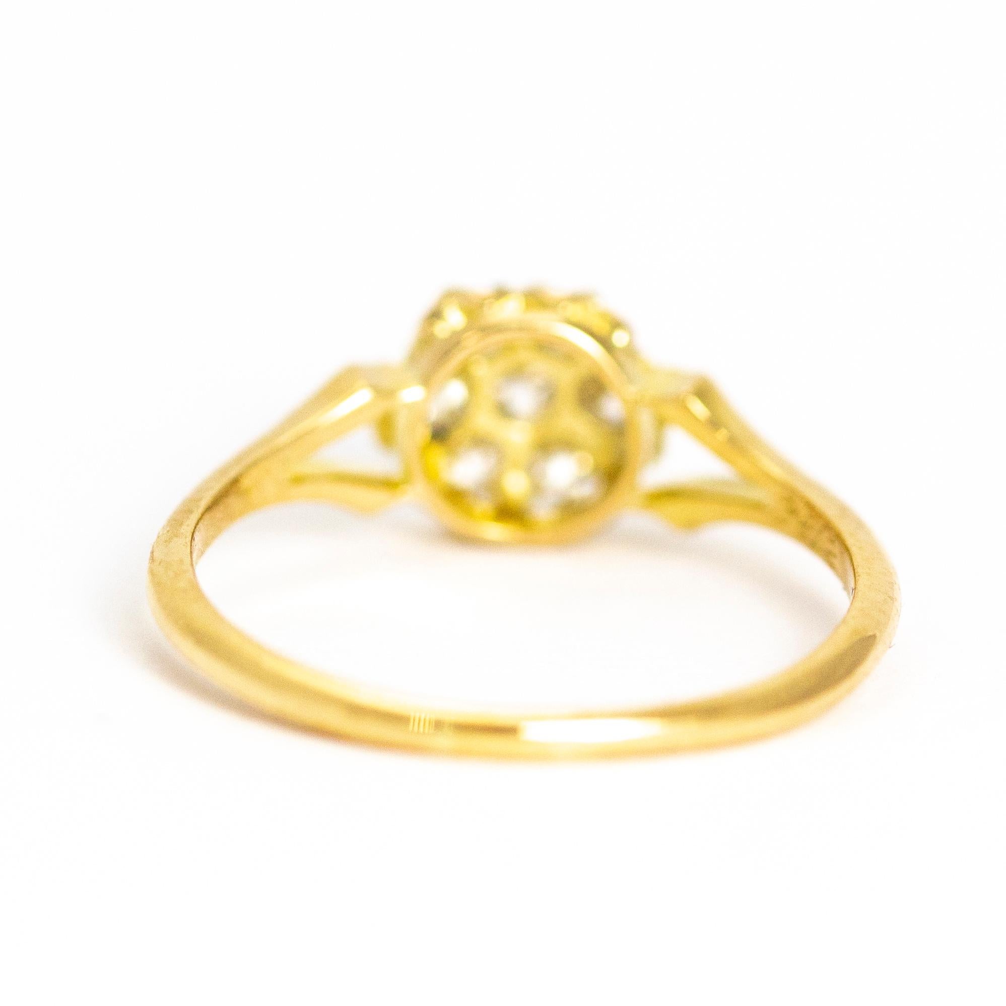 Edwardian 18 Karat Yellow Gold Diamond Daisy Cluster Ring In Excellent Condition In Chipping Campden, GB