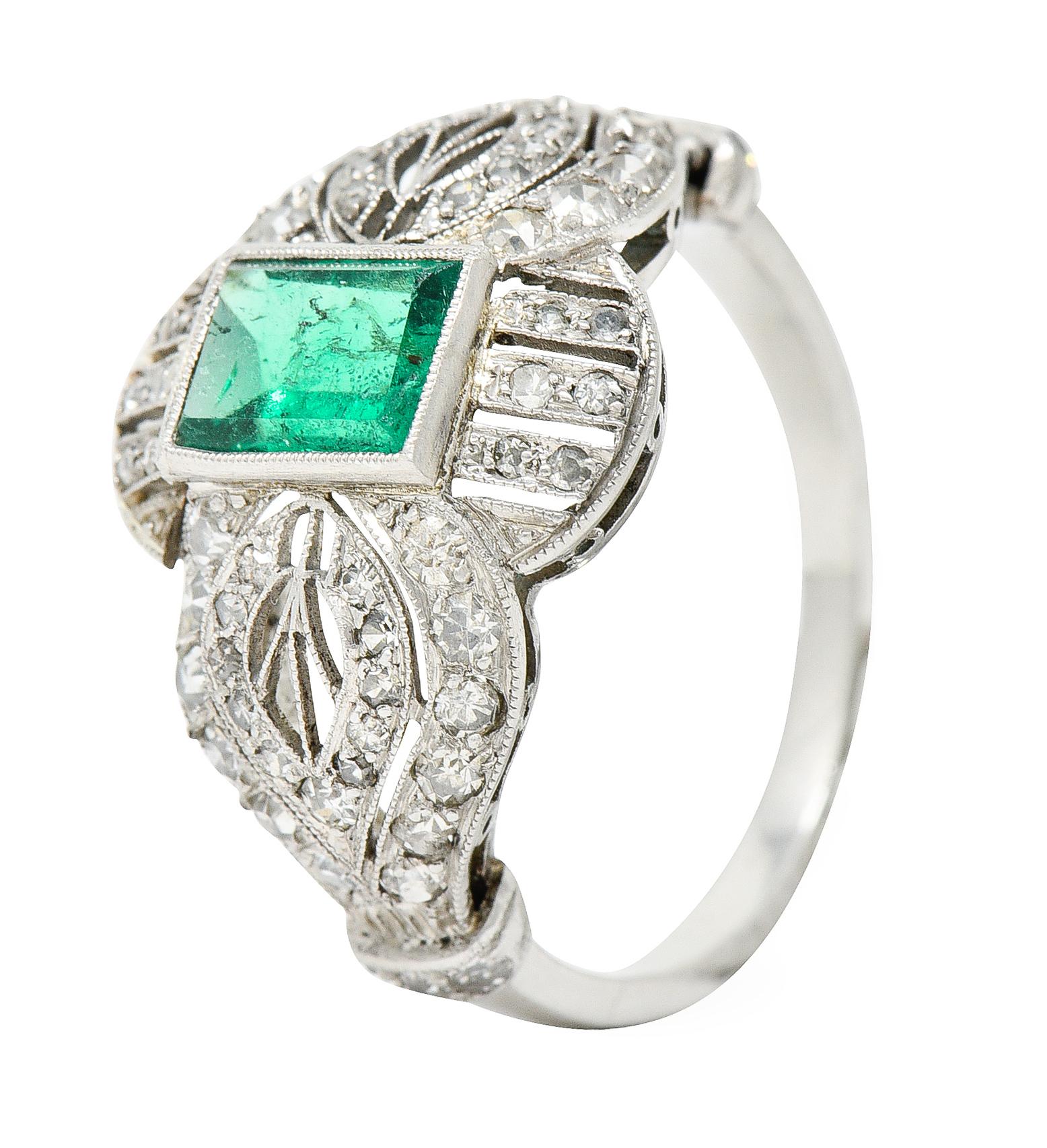 Edwardian 1.80 Carats Emerald Diamond Platinum Dinner Ring 2