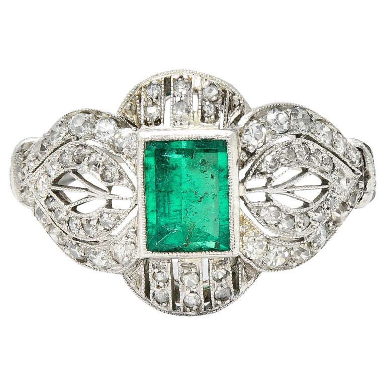 Edwardian 1.80 Carats Emerald Diamond Platinum Dinner Ring For Sale