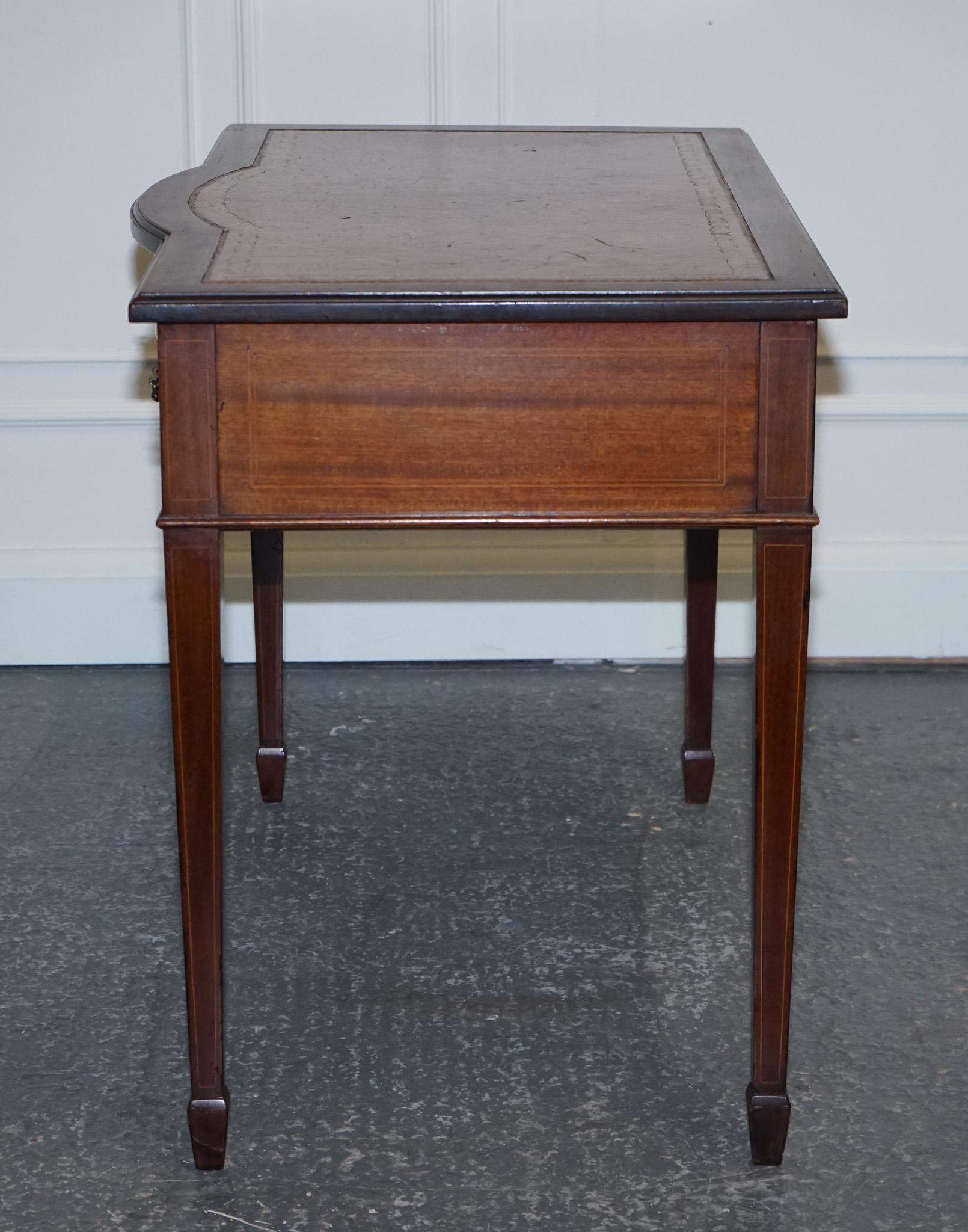Edwardian 1880s Stamped Maple & Co Brown Leather Sheraton Writing Desk Table For Sale 4