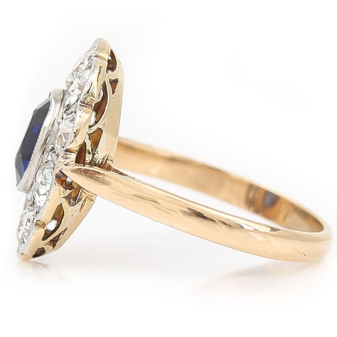 Edwardian 18ct Gold 1ct Sapphire and 1ct Diamond Cluster Ring, Circa 1910 In Good Condition For Sale In Lancashire, Oldham
