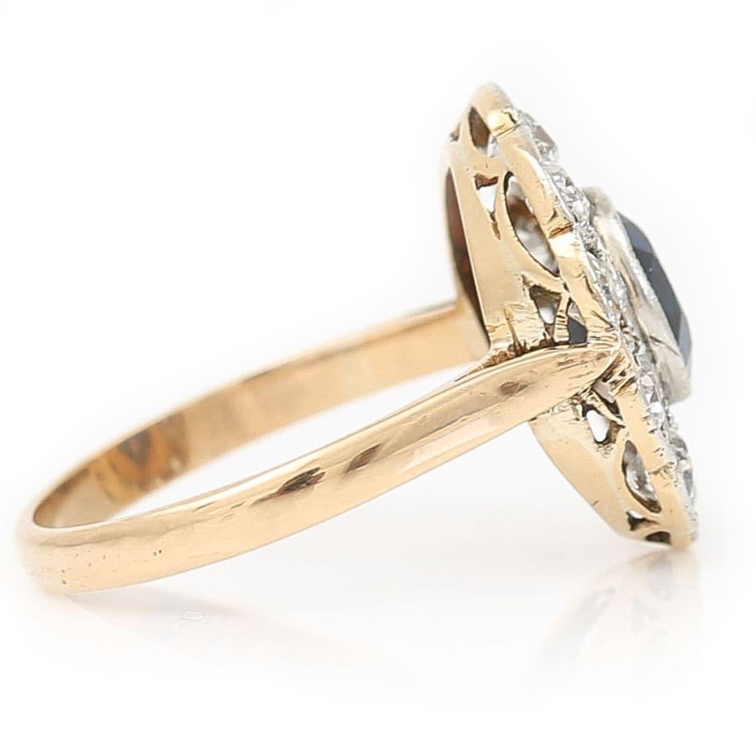 Edwardianischer Cluster-Ring aus 18 Karat Gold mit 1 Karat Saphir und 1 Karat Diamant, um 1910 im Angebot 1