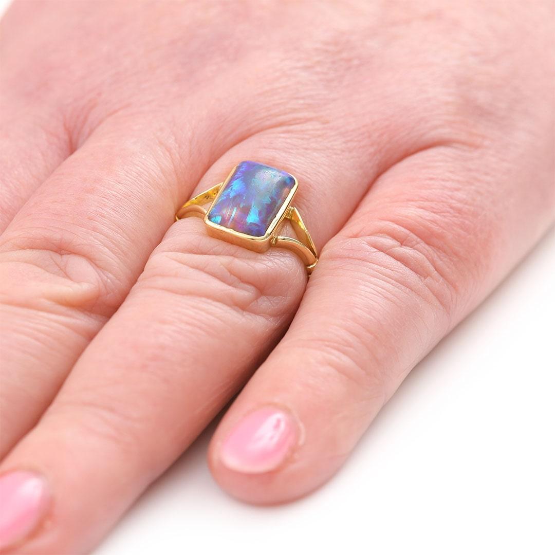 Edwardian 18 Carat Gold 3.3 Carat Blue Water Opal Single Stone Ring, circa 1905 5