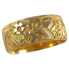 Antique Edwardian 18ct Gold Engraved Keeper Ring