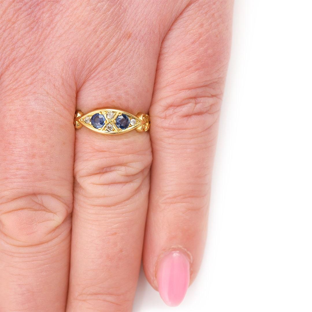 Edwardian 18 Carat Gold Sapphire and Diamond Gypsy Ring, circa 1907 7