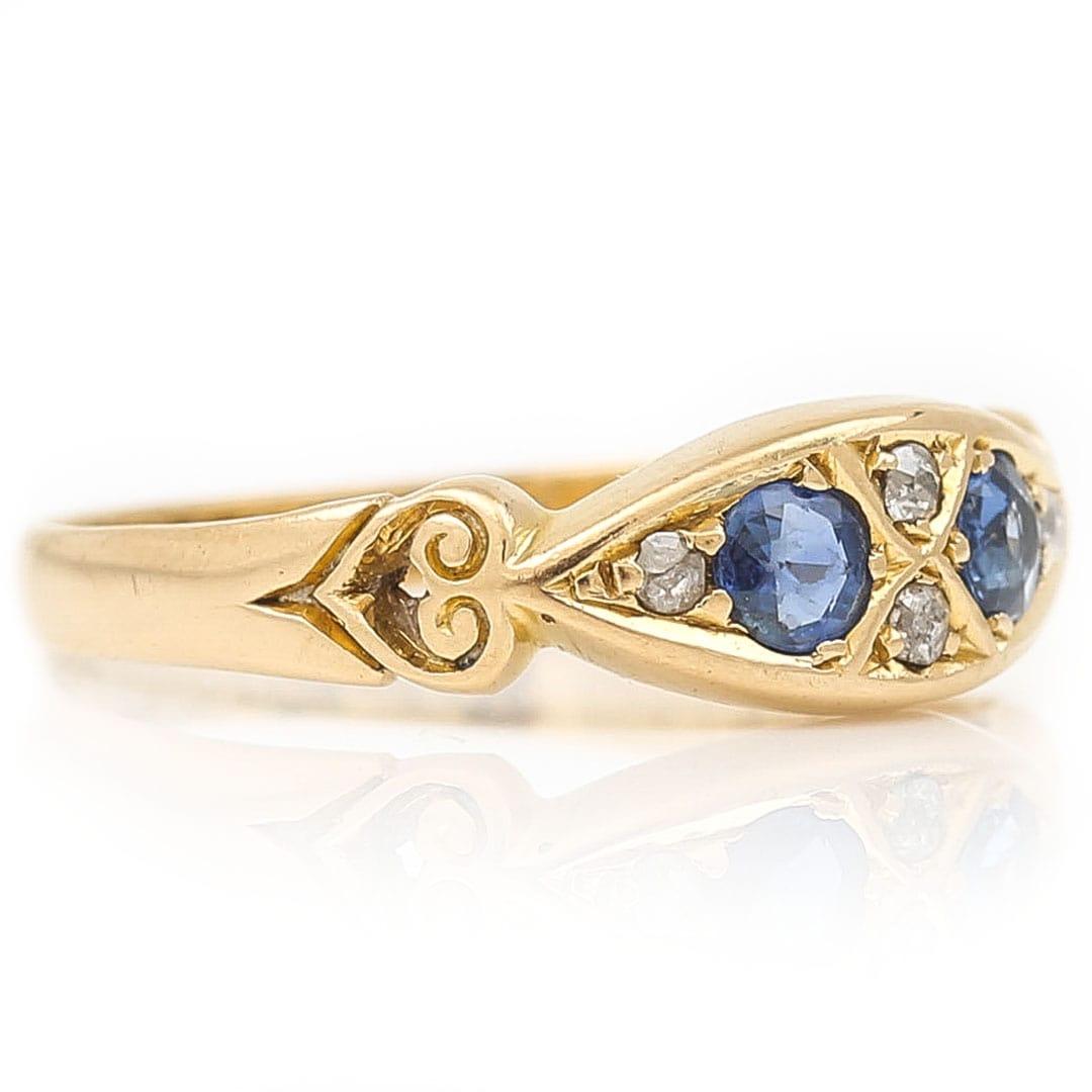 Women's or Men's Edwardian 18 Carat Gold Sapphire and Diamond Gypsy Ring, circa 1907